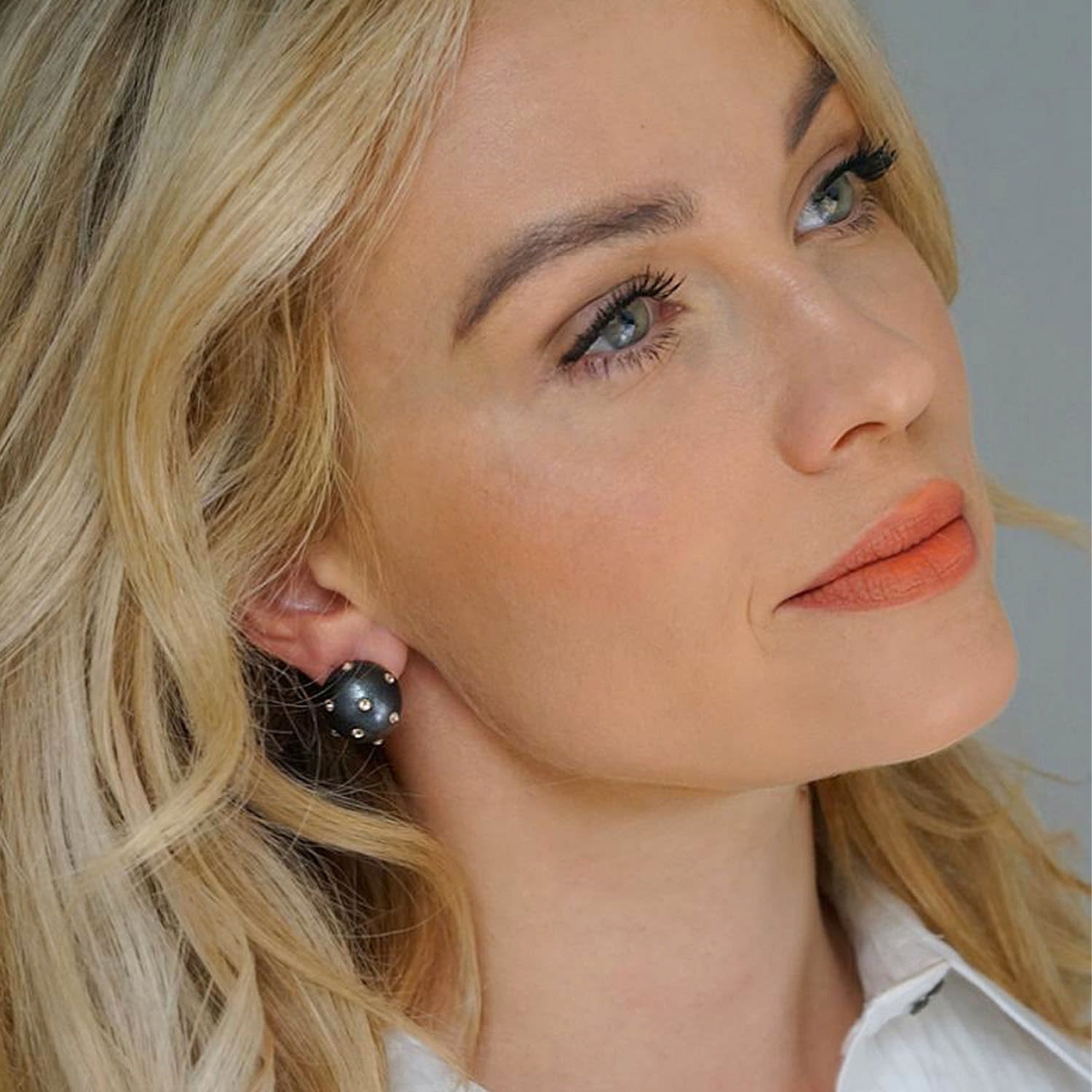 Gaia Jet Petite Earrings In Black Coral