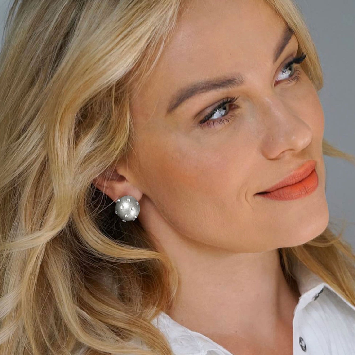 Gaia Jet Petite Earrings In Cloudy Sky