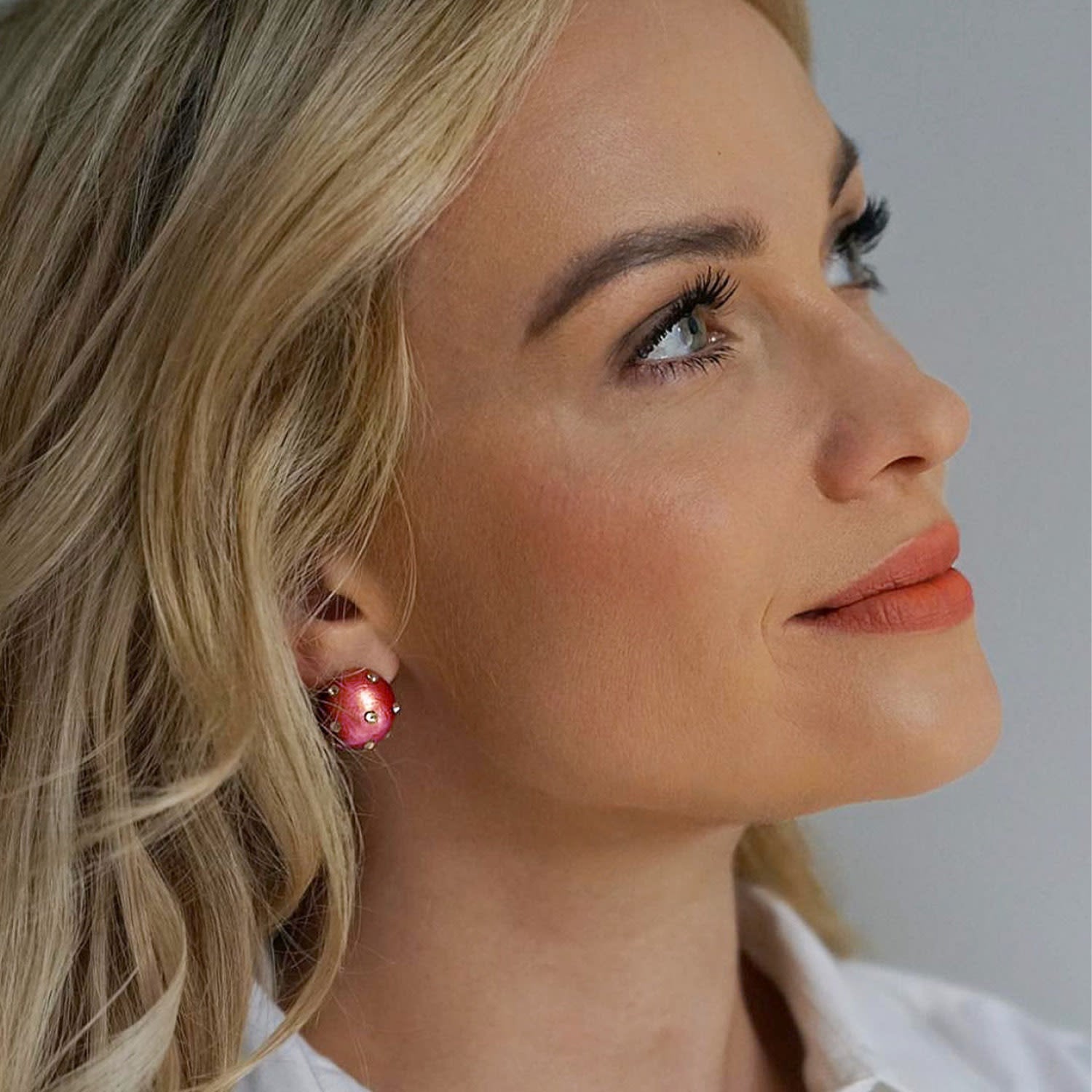 Gaia Jet Petite Earrings In Coral Sunset