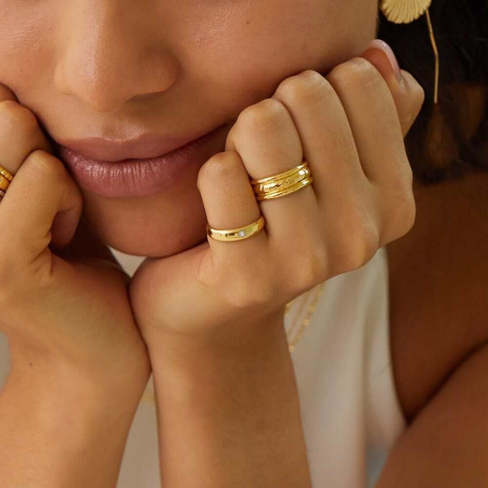shining-star-stacking-ring-daisy-london
