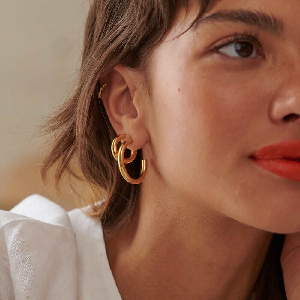 maxi-bold-hoop-earrings-daisy-london