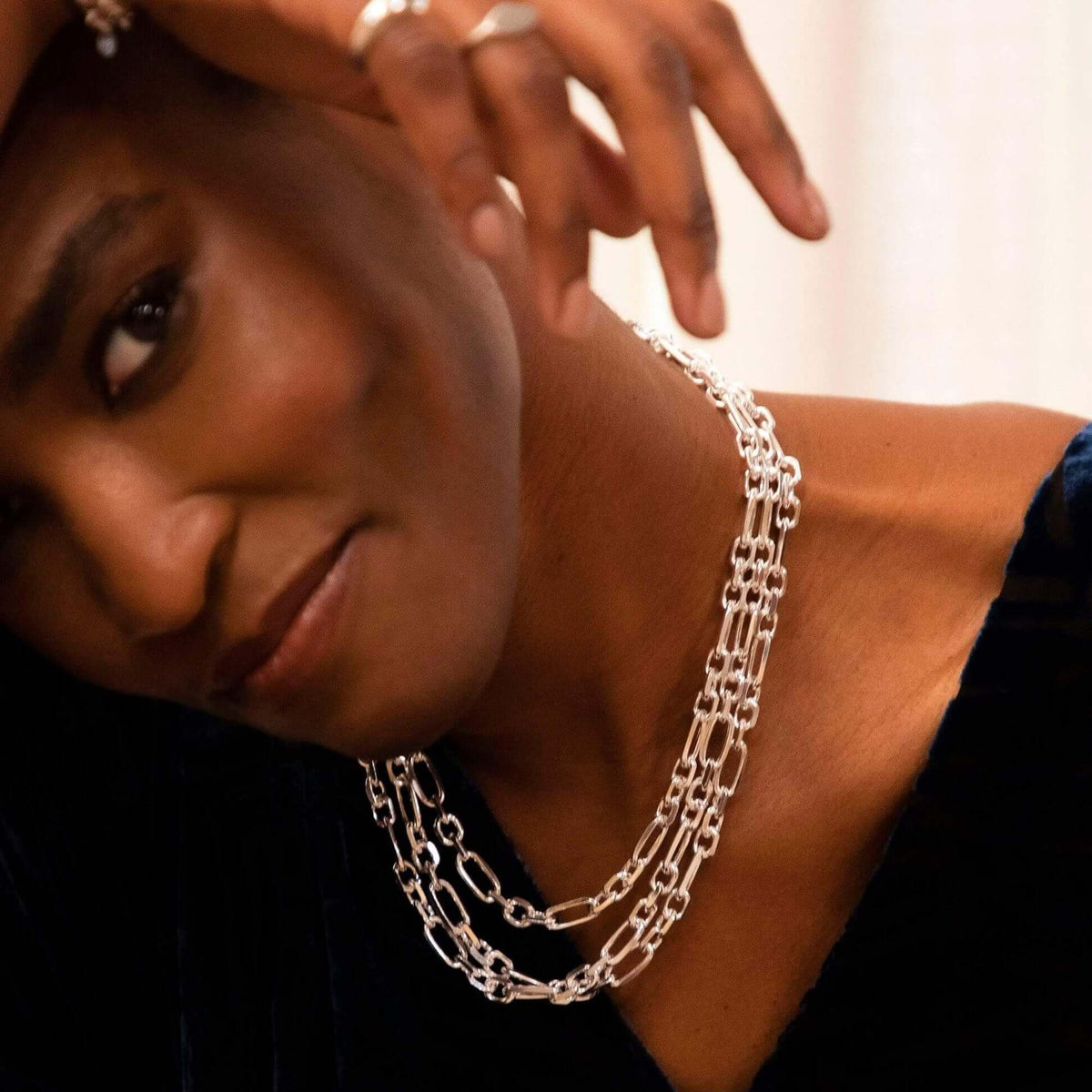 magnus-chunky-chain-necklace-daisy-london