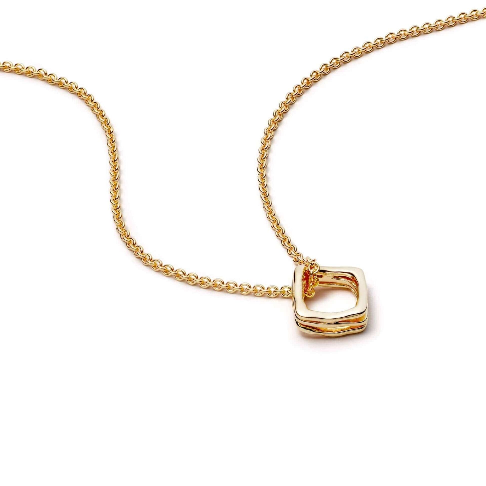 estee-lalonde-sisterhood-necklace-daisy-london