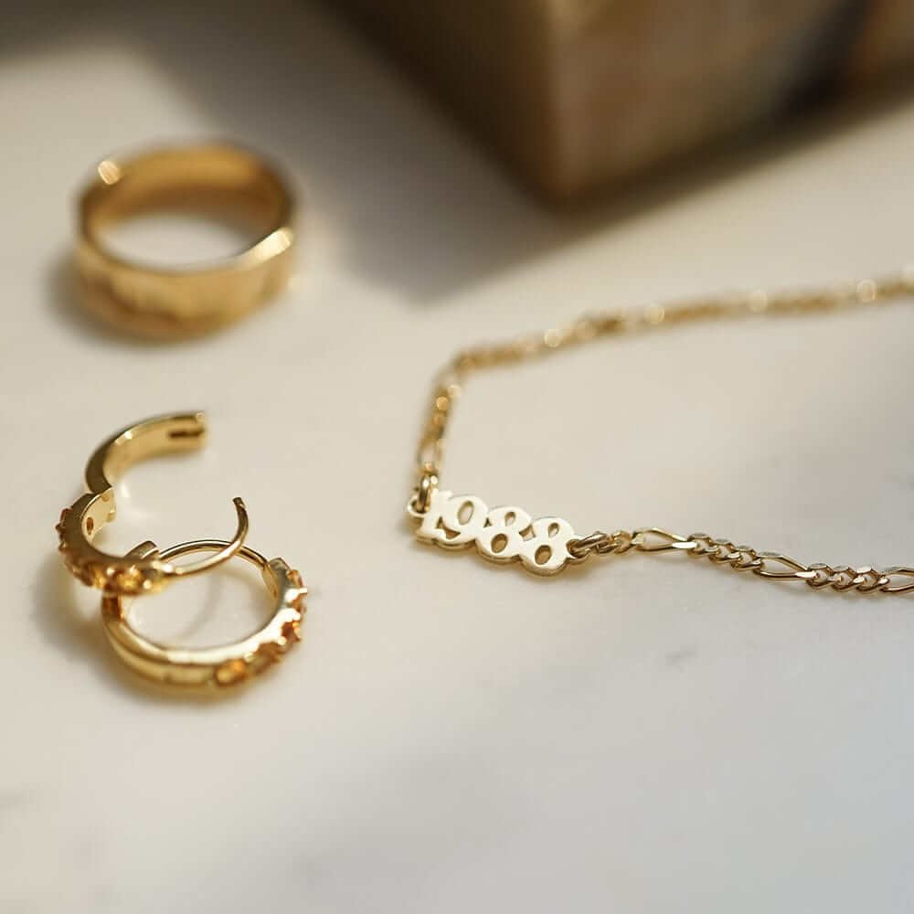 personalised-year-bracelet-daisy-london