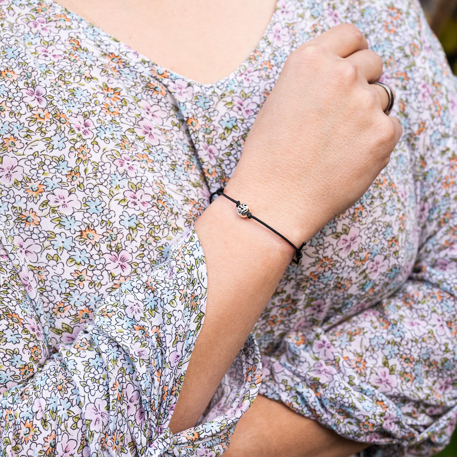 Yoga Minimal Black Cord & Silver Bracelet For Women - Black