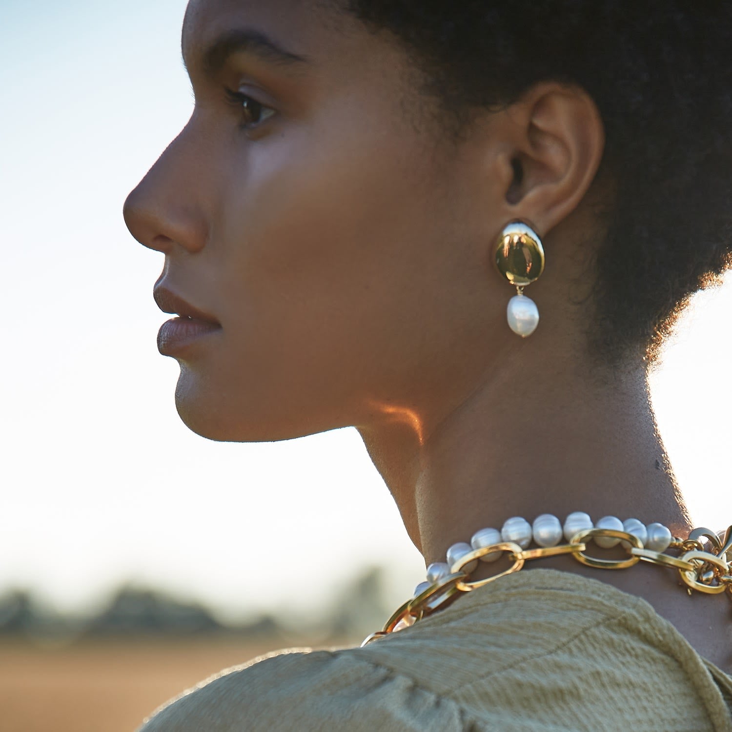 Galina Pearl Studs Gold