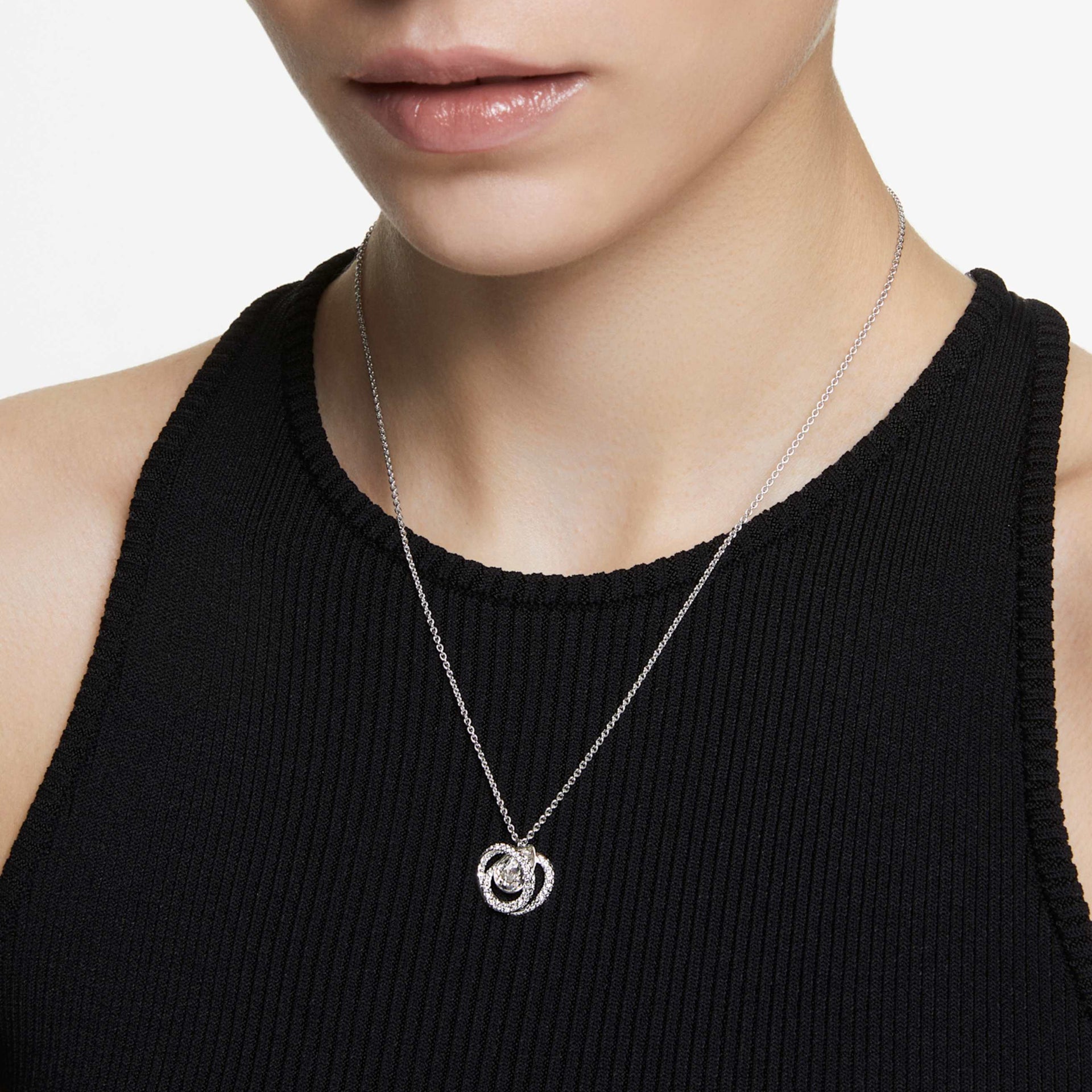 GENERATION PENDANT WHITE RHODIUM PLATED
