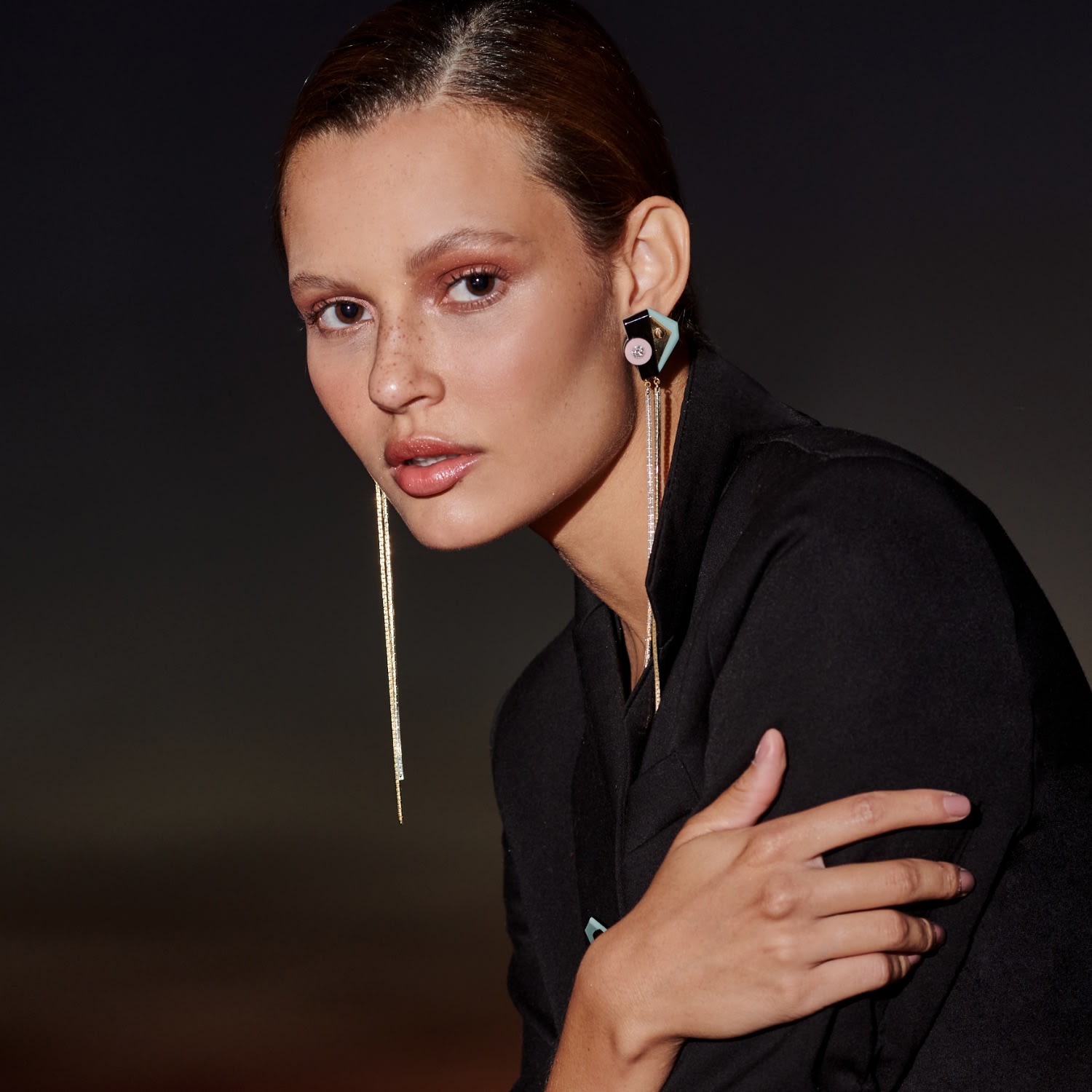 Handmade Acrylic Earring Long Inti / Nude