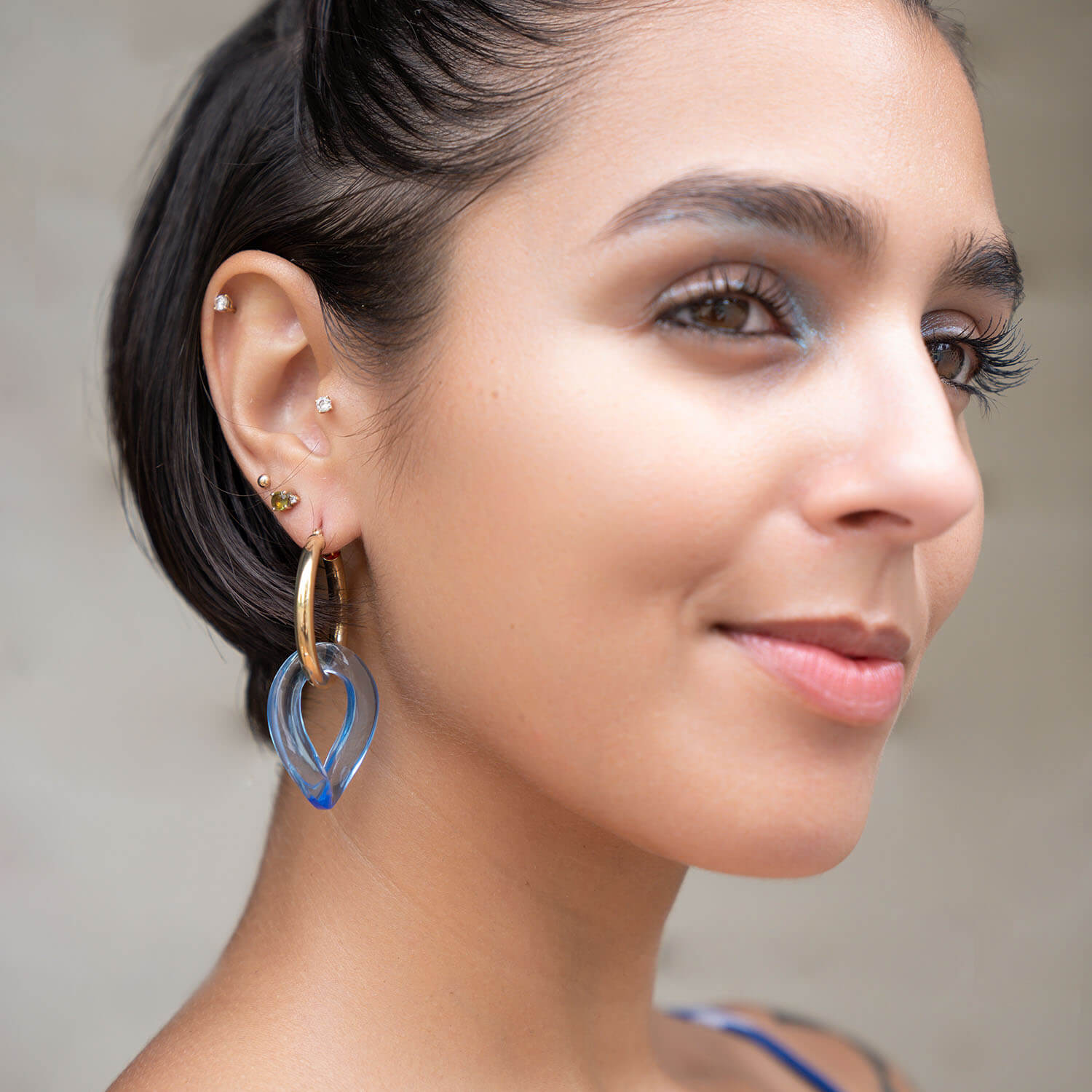 Gold And Lucite Curb Link Drop Hoop Earrings In Blue