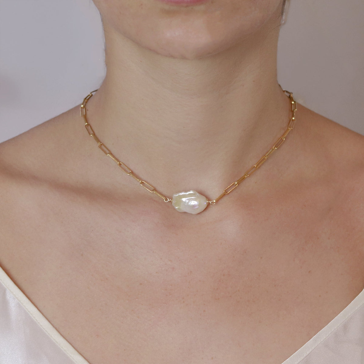 Baroque Pearl Choker Necklace