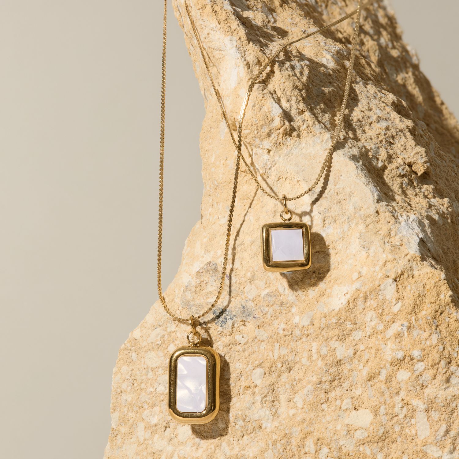 Gold Bowie Pearl Necklace