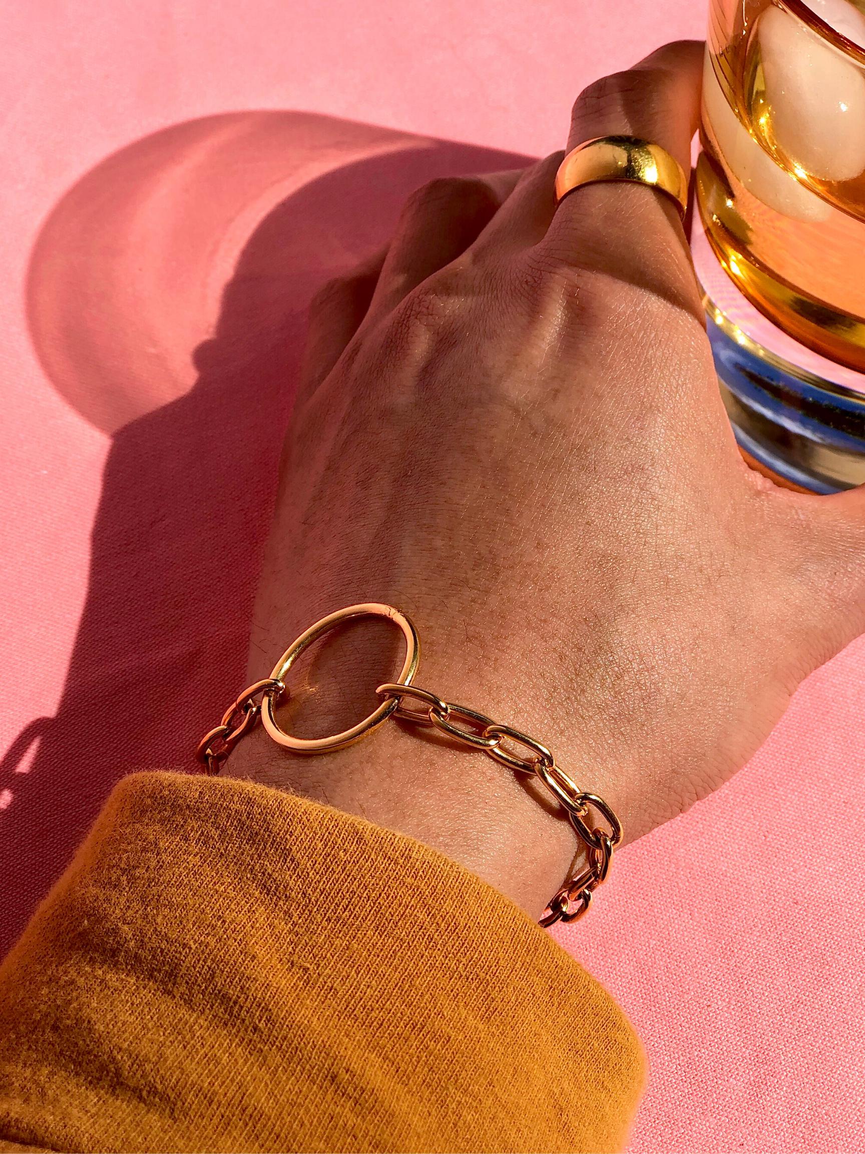 Gold Chain Reaction Ellipse Bracelet