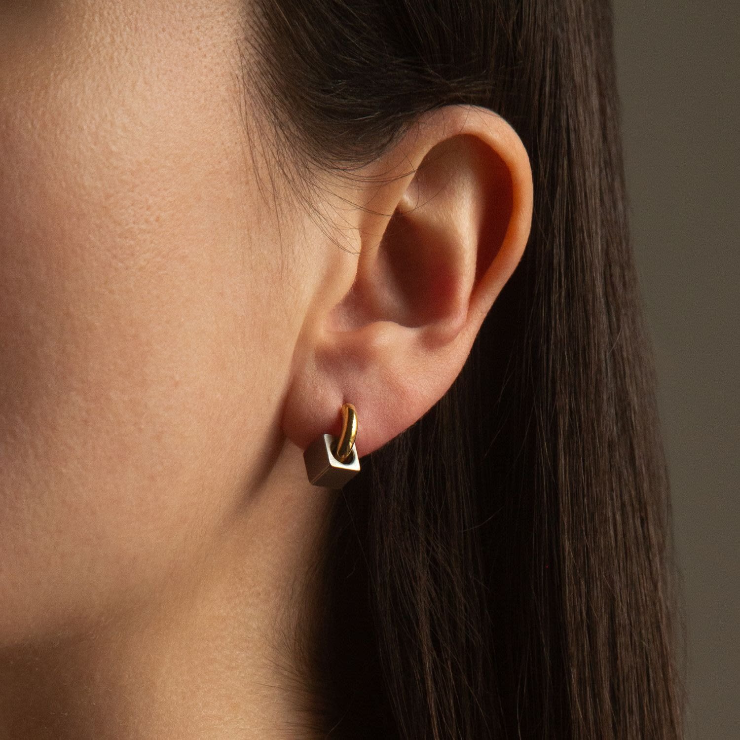 Gold Contrast Cube Huggies