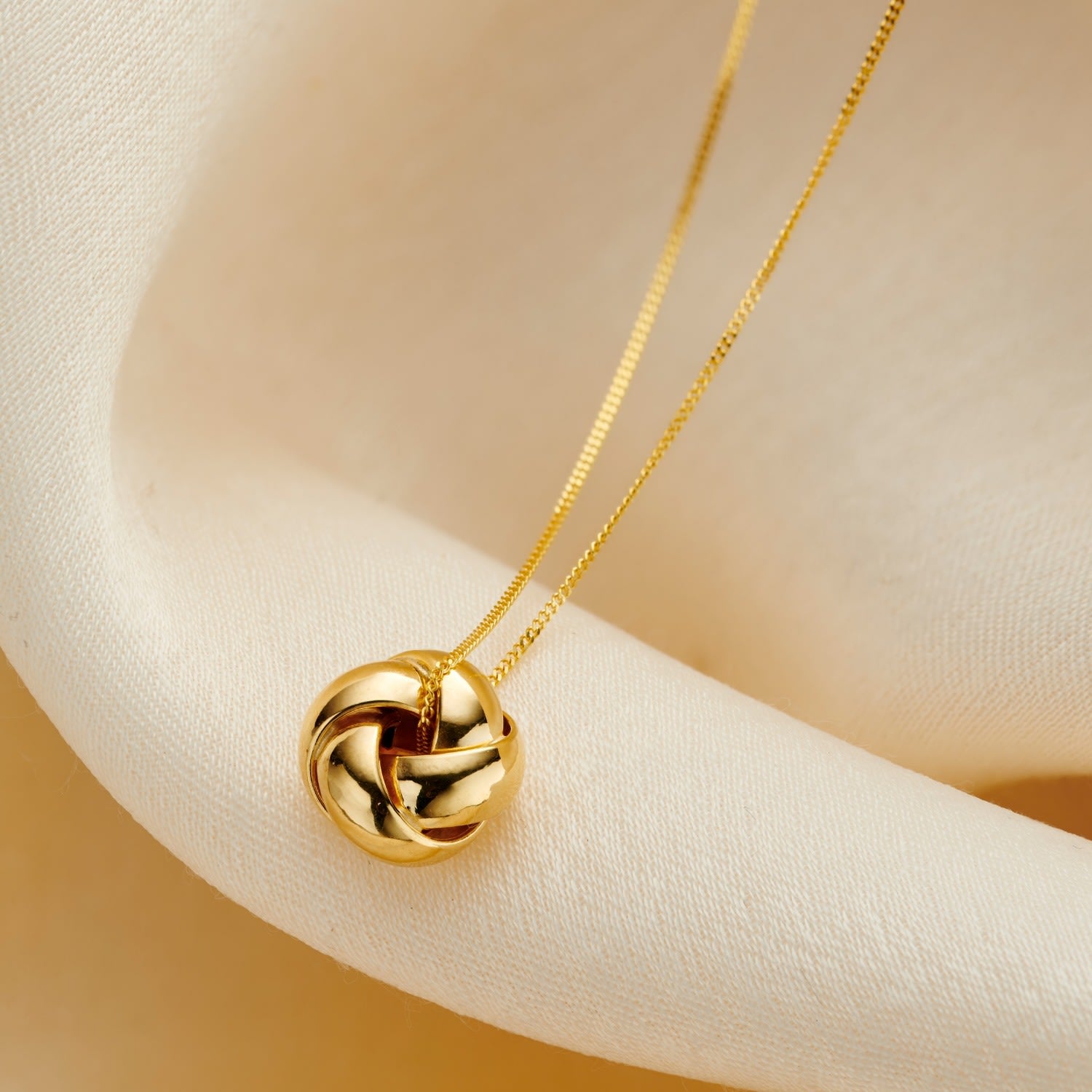 9Ct Gold Knot Charm Necklace