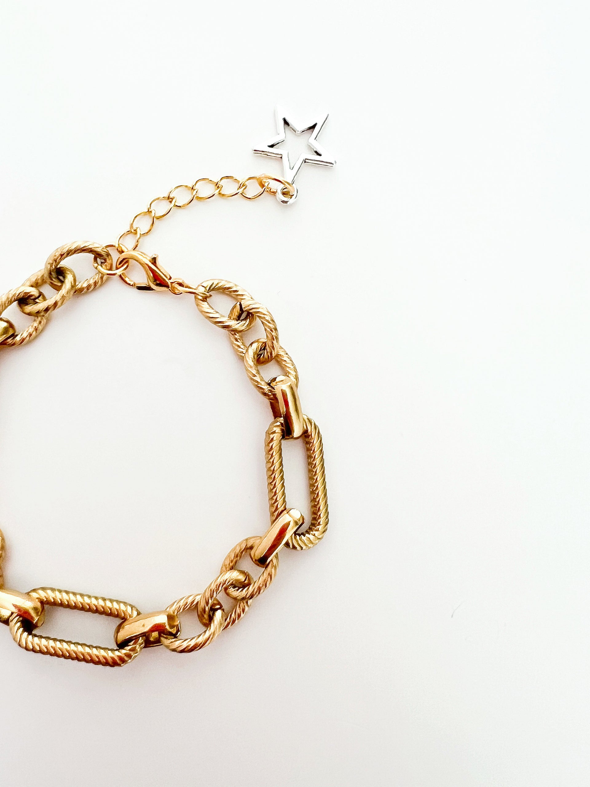 Gold Metallic Alpheratz Bracelet