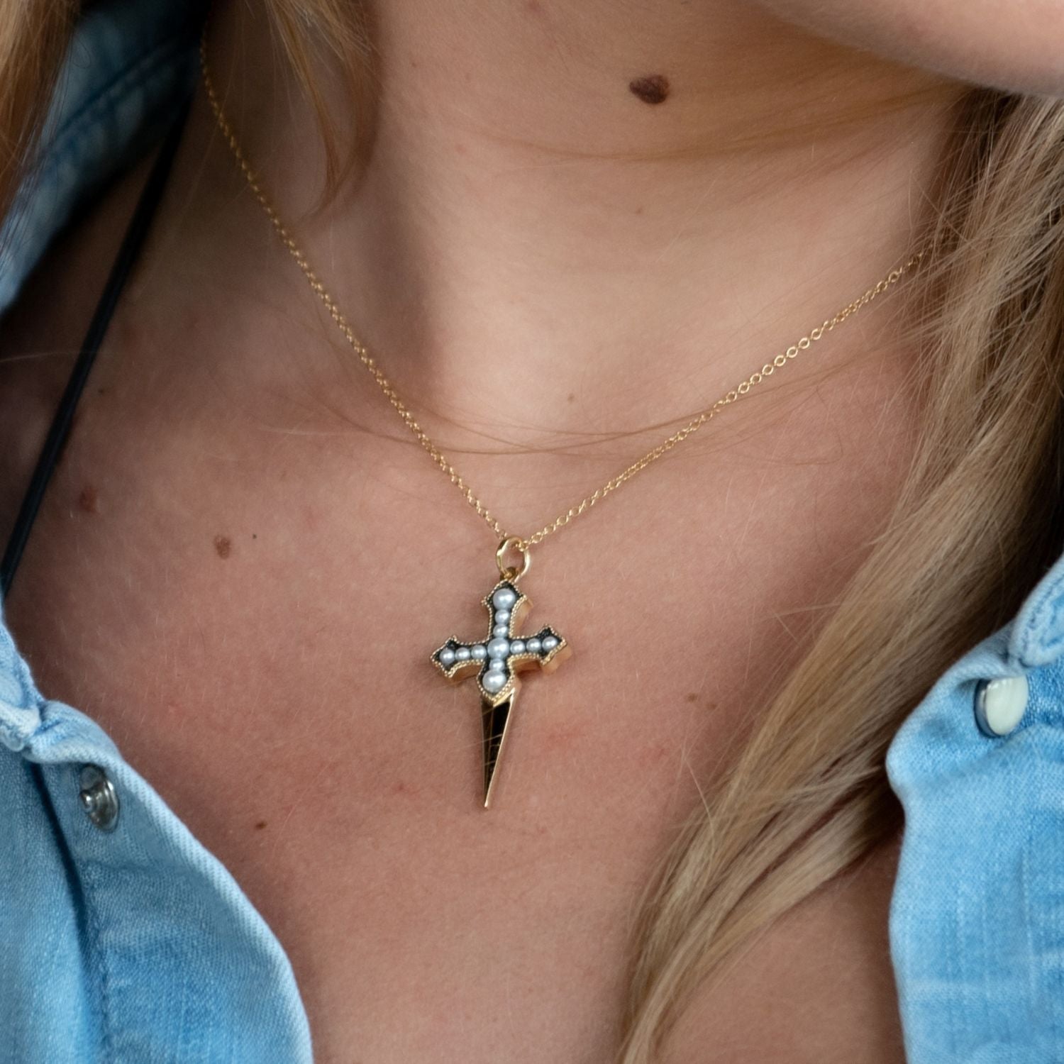 Gold Pearl Dagger Necklace With Slider Clasp
