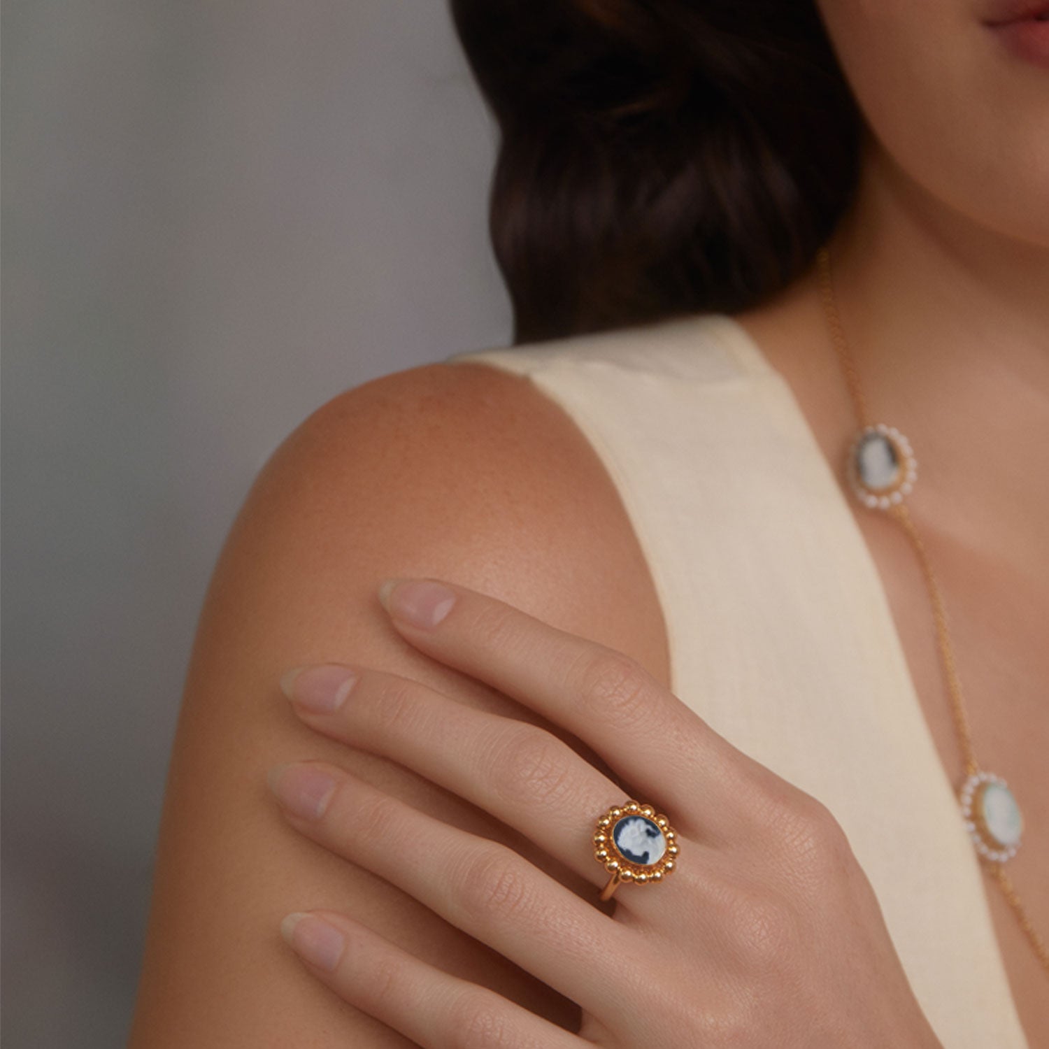 Gold-Plated Black Mini Cameo Beaded Ring