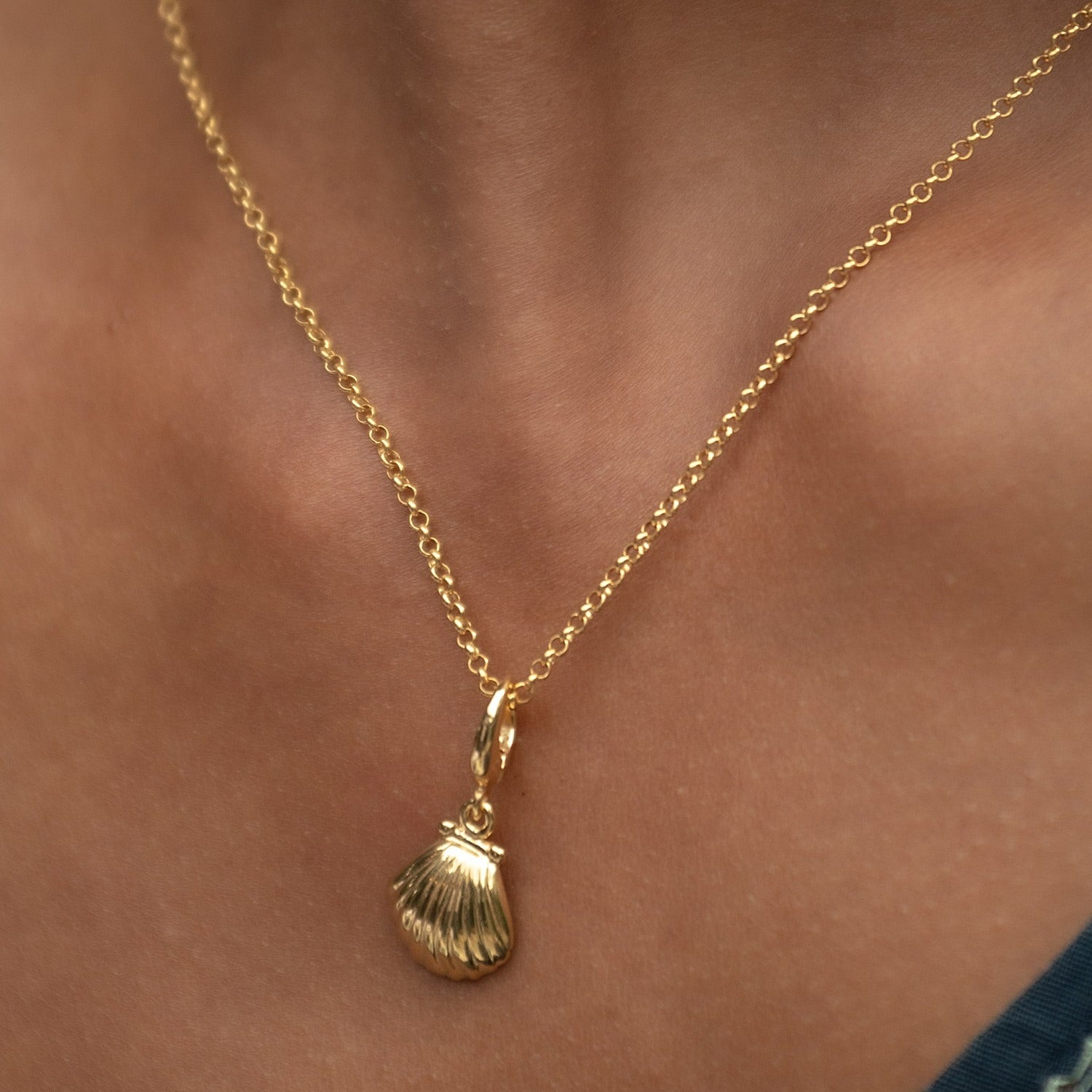 Gold Plated Clam Shell Charm Necklace