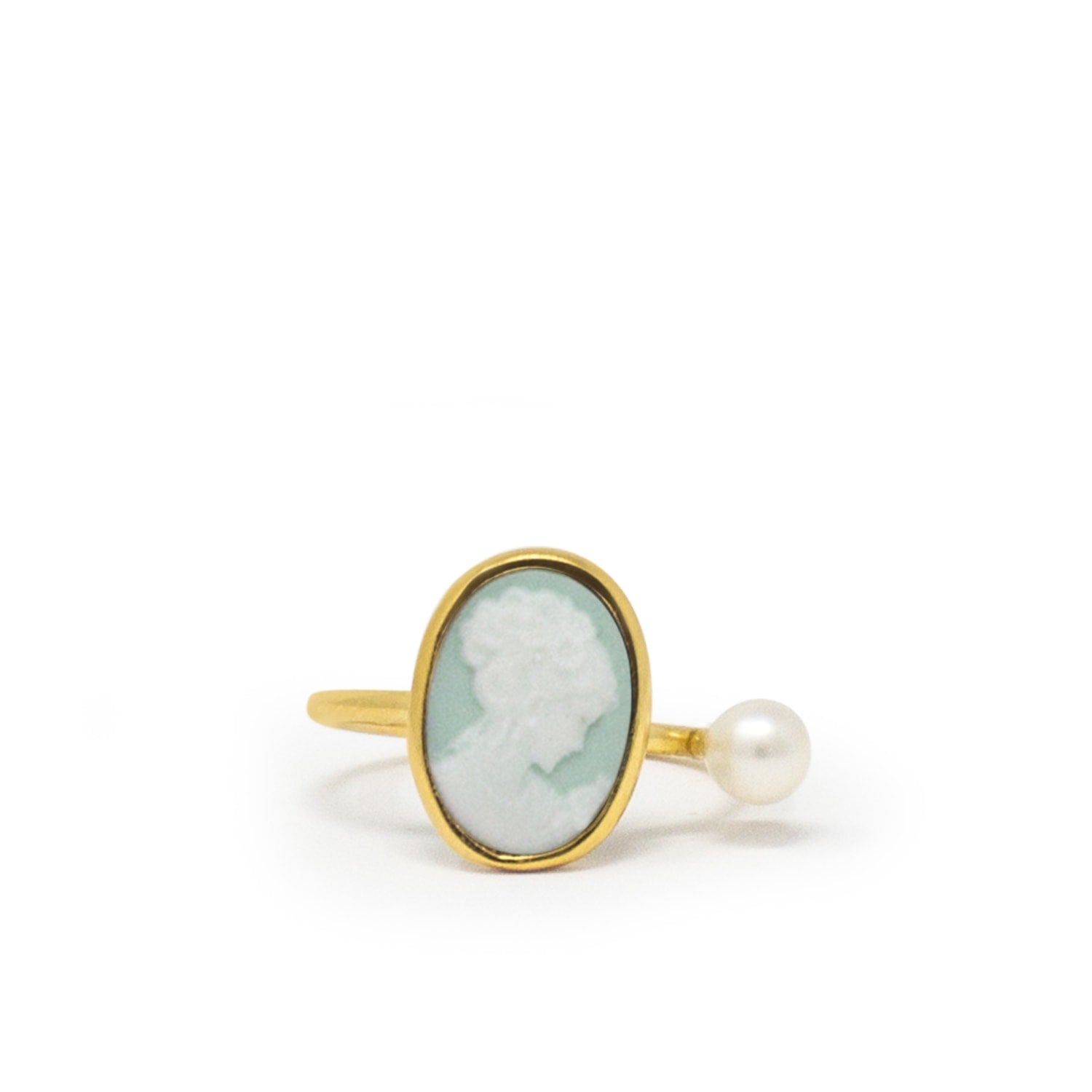 Gold-Plated Green Mini Cameo Ring With A Pearl