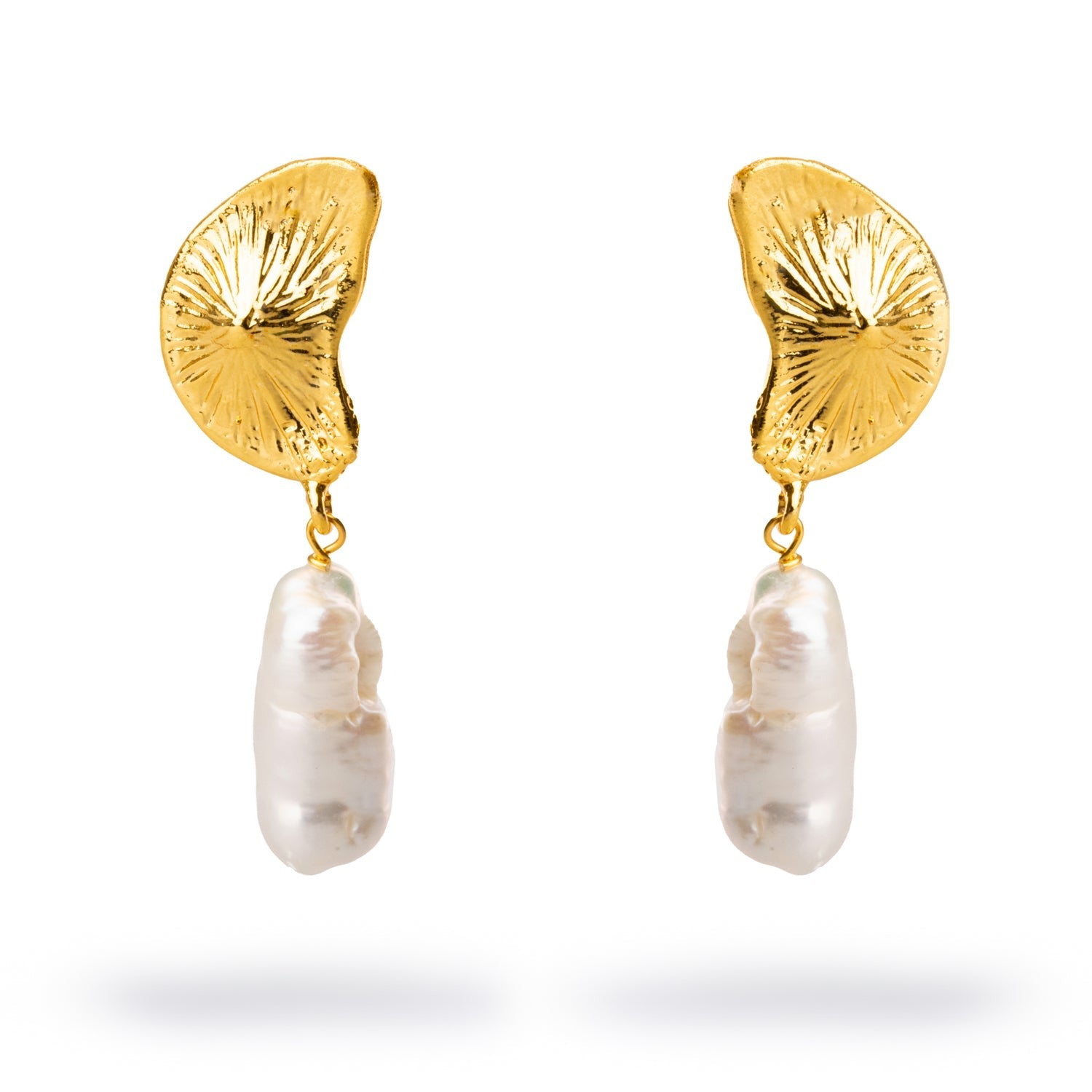 Sea Shell Design Pearl Dangle Earrings - Gold