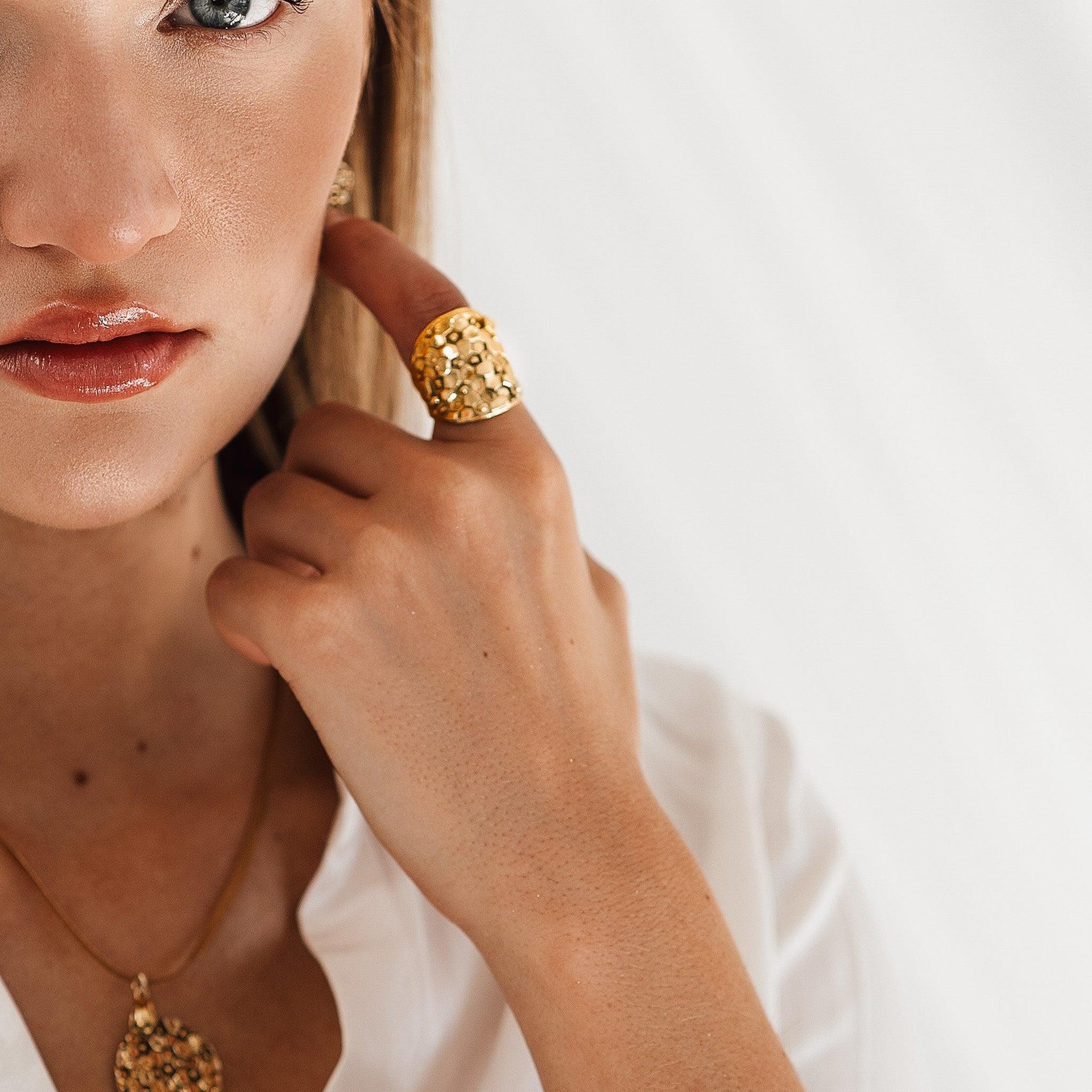 Gold Statement Saddle Ring - Hemera