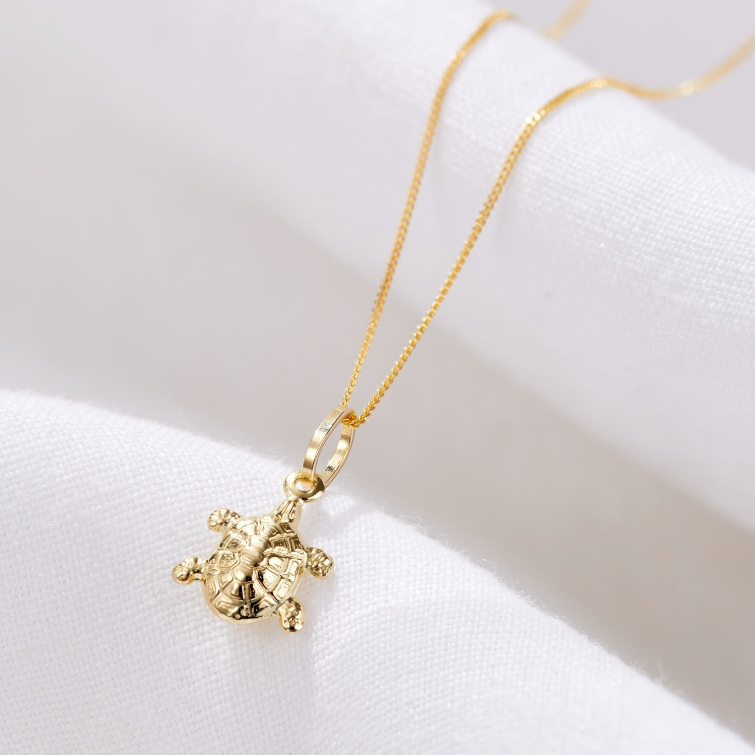 9Ct Yellow Gold Turtle Pendant Necklace