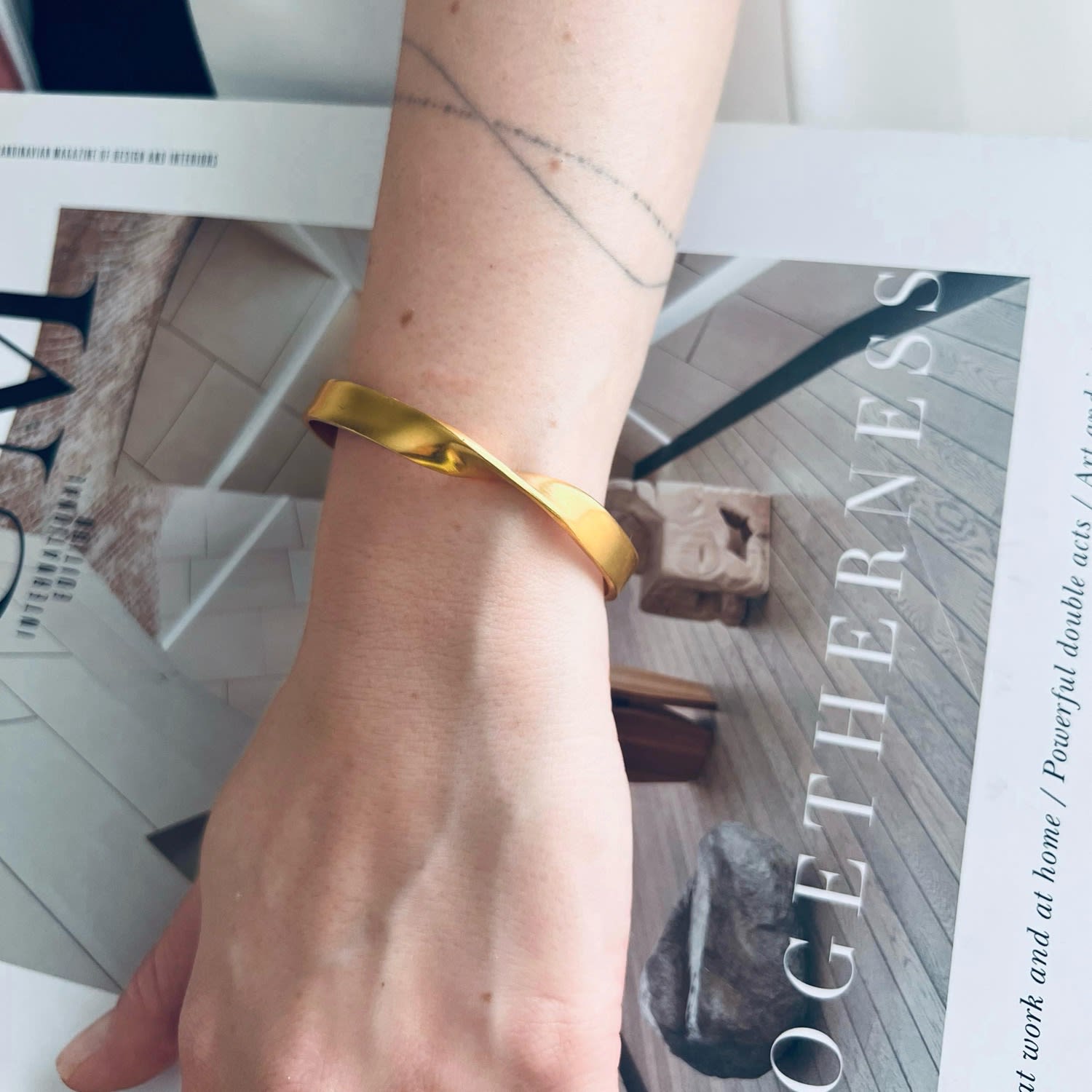 Golden Arc - Cuff Bracelet 24K Gold Plated