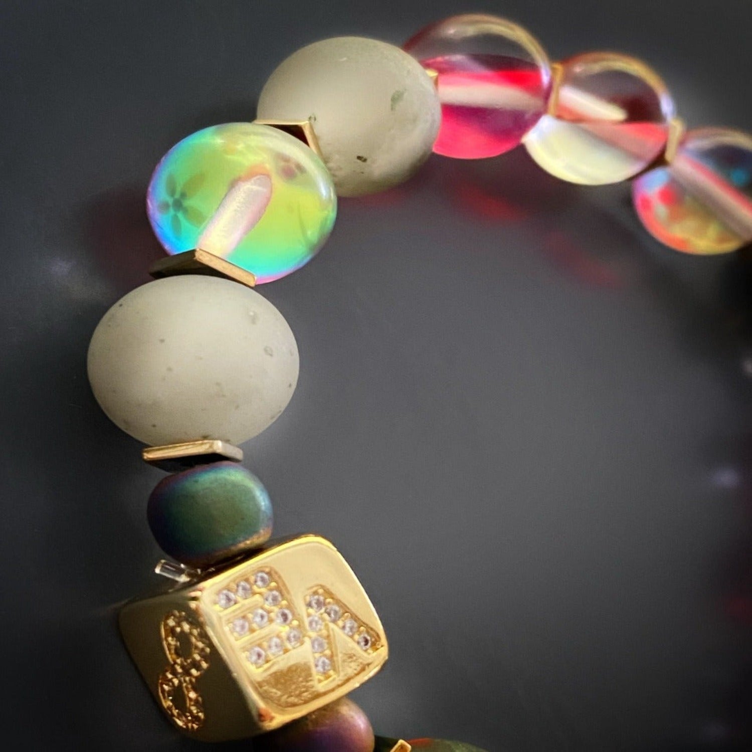 Good Luck Red Cat Eye Gold Love Bead Bracelet - Multicolor