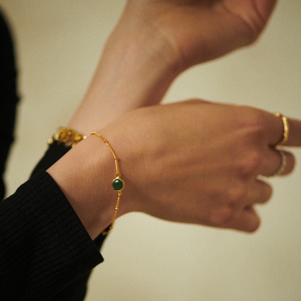 green-aventurine-healing-stone-bobble-bracelet-18ct-gold-plated-sterling-silver-daisy-london