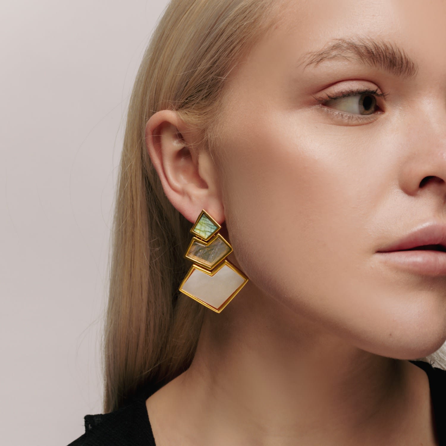 Grey & White Nefertiti Earrings