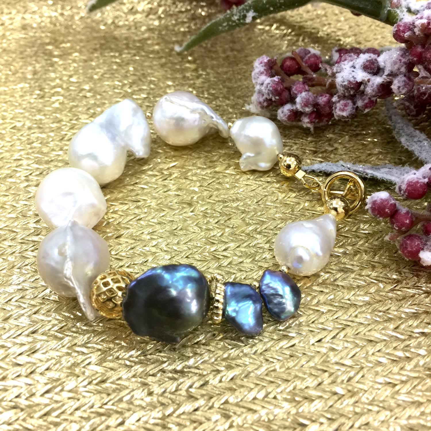 White & Purple Baroque Freshwater Pearls Bracelet