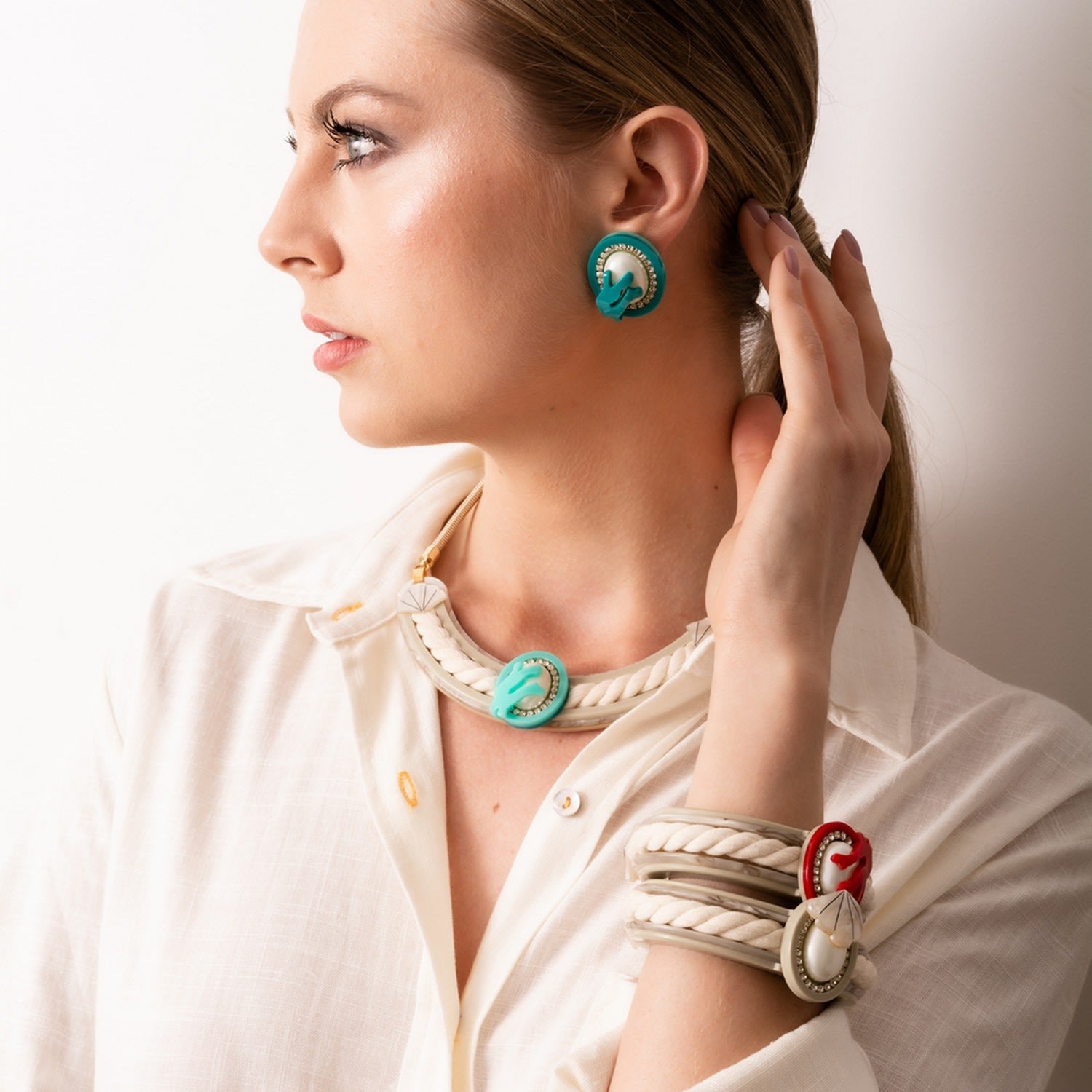 Handmade Necklace Cord Coral And Pearl Light Pool