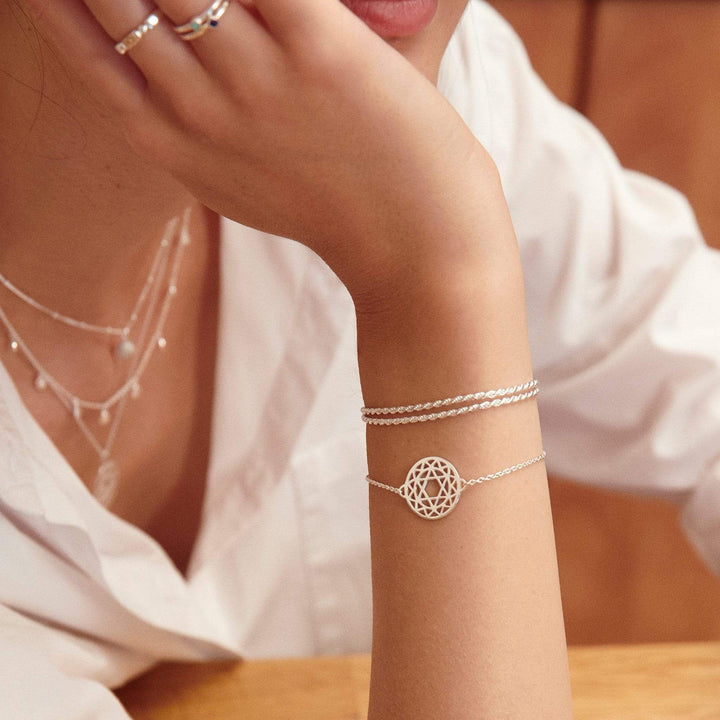 heart-chakra-chain-bracelet-sterling-silver-daisy-london