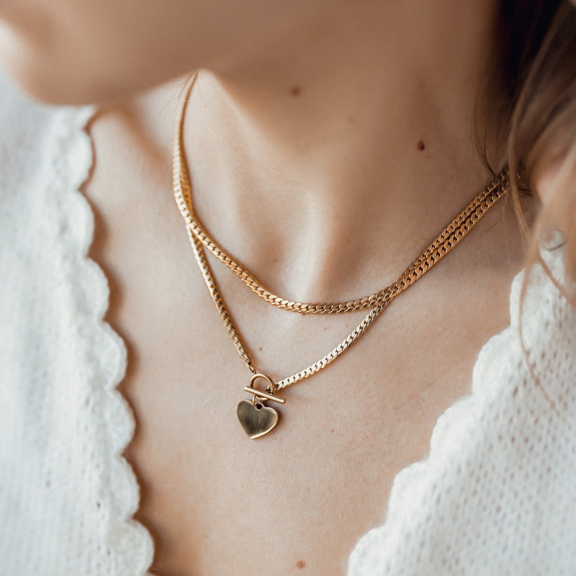 Heart Charm T-Bar Chain Necklace Gold