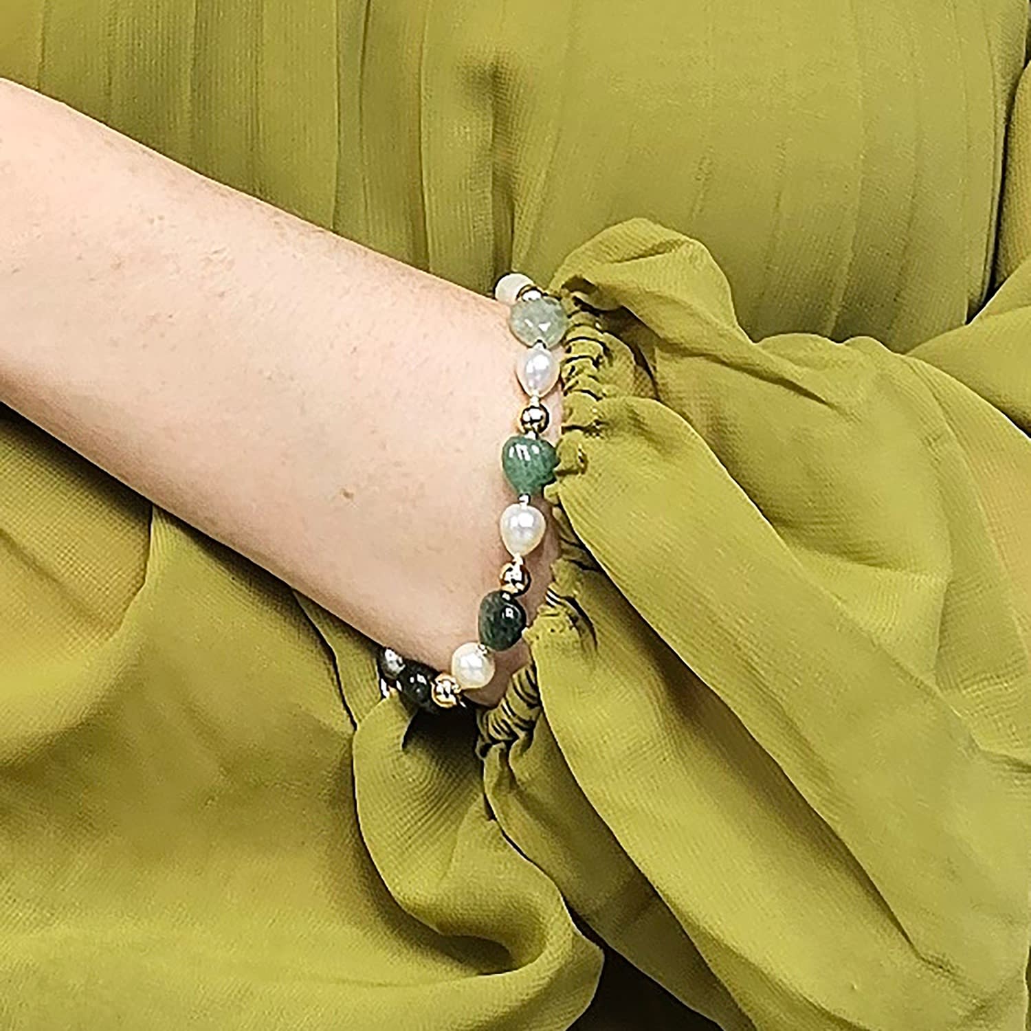 Heart Shaped Green Aventurine With Freshwater Pearls Adjustable Bracelet