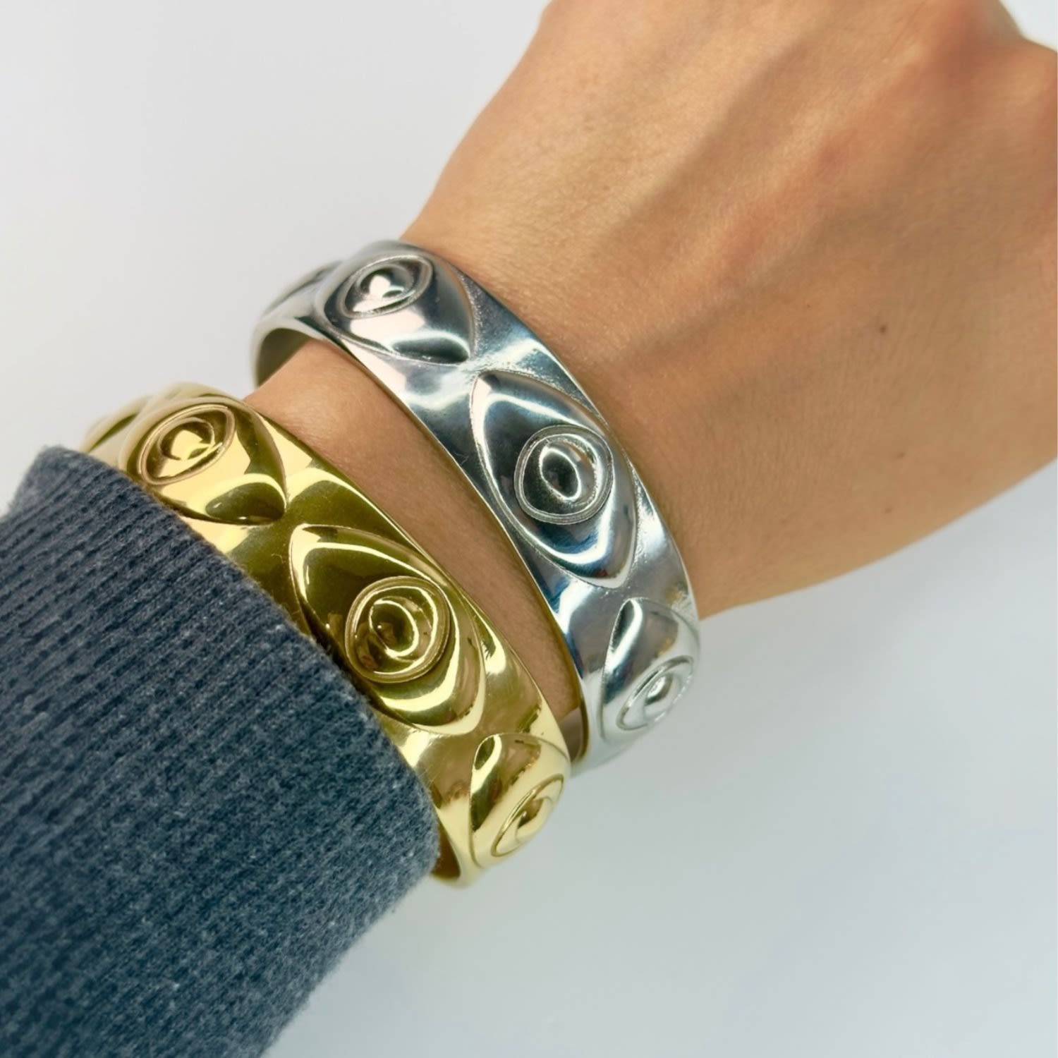 Athena Evil Eye Bangle White Gold