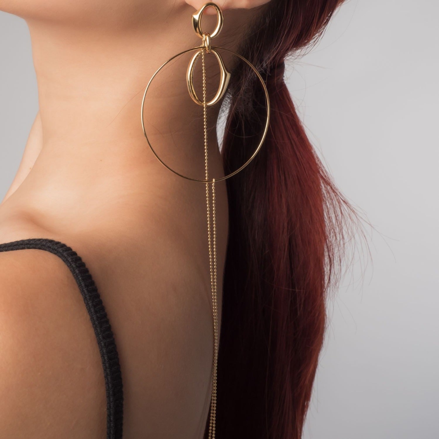 Heradi Wave Gold Circle Earrings