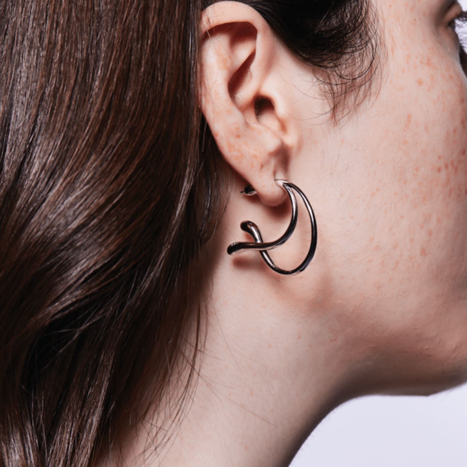 Heradi Wave One White Gold Earrings