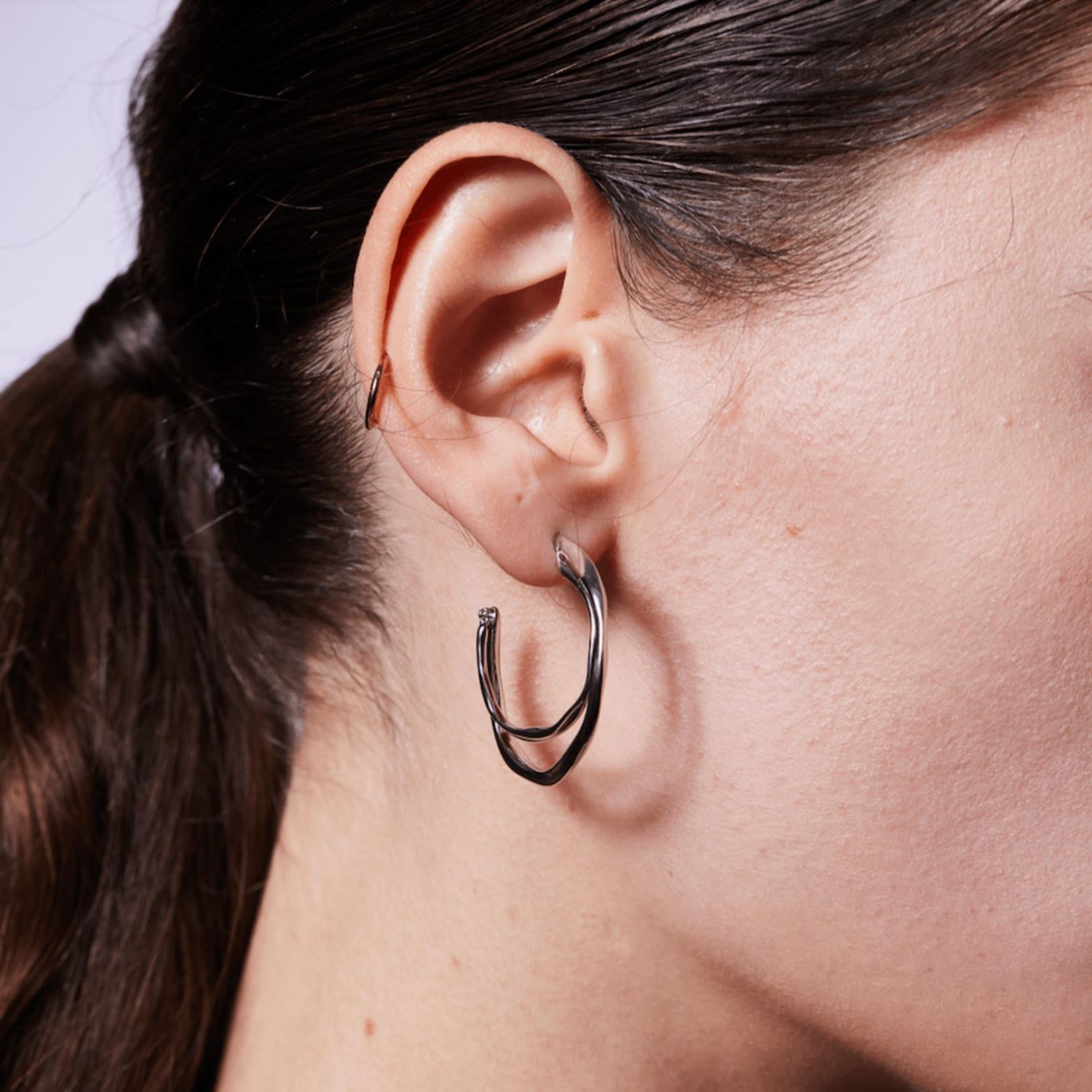 Heradi Wave White Gold Hoops