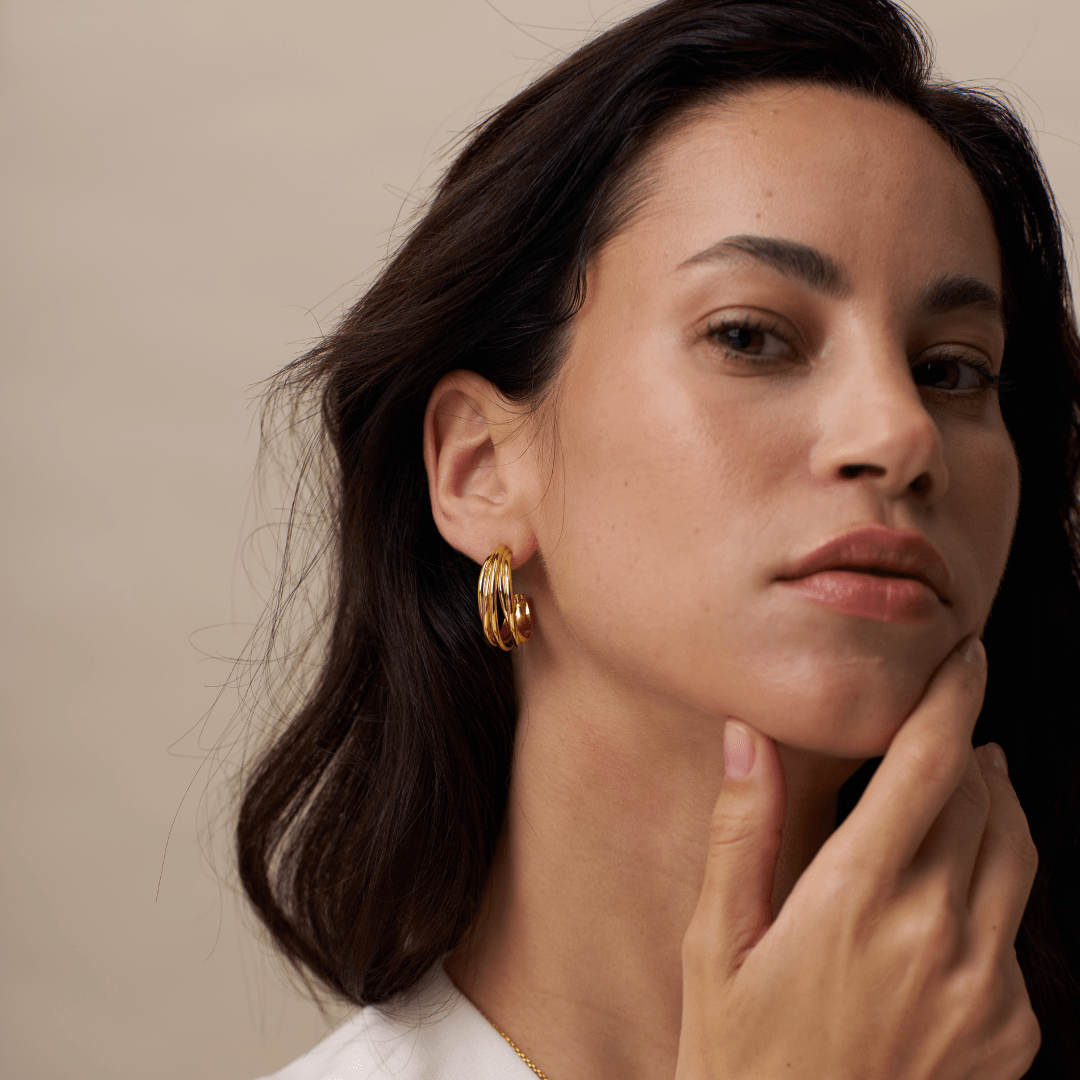 Open Interlocking Mid-Size Hoop Earrings