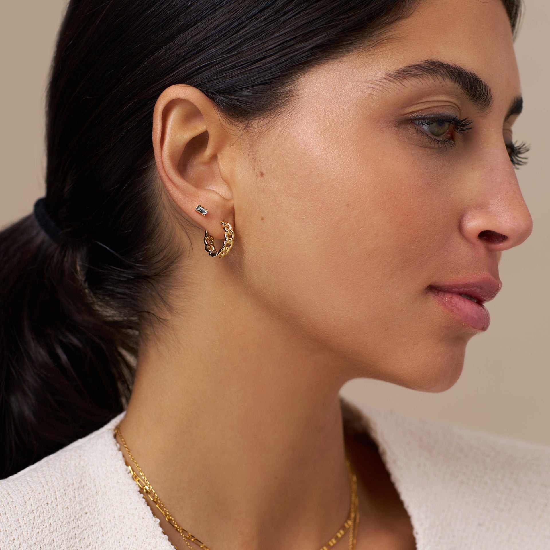 Chain Huggie Hoop Earrings - Gold