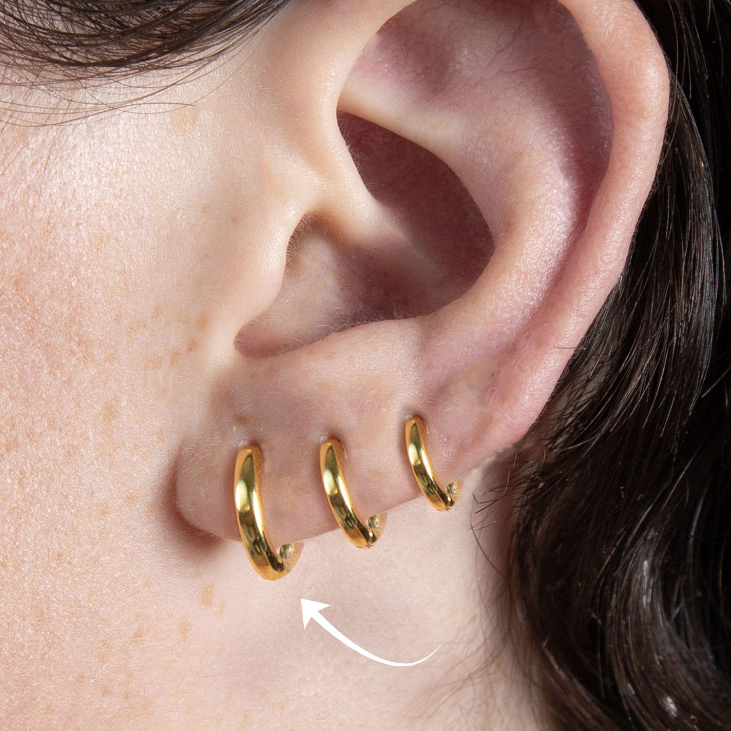 Eight Mm Gold Huggie Hoop Earring
