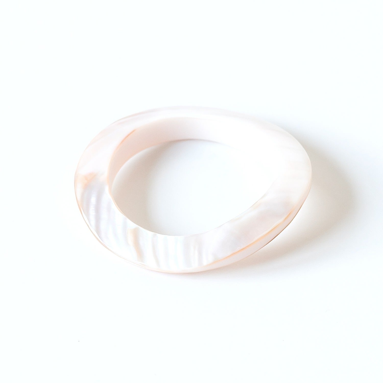 Mother-Of-Pearl Bangle Pearl White