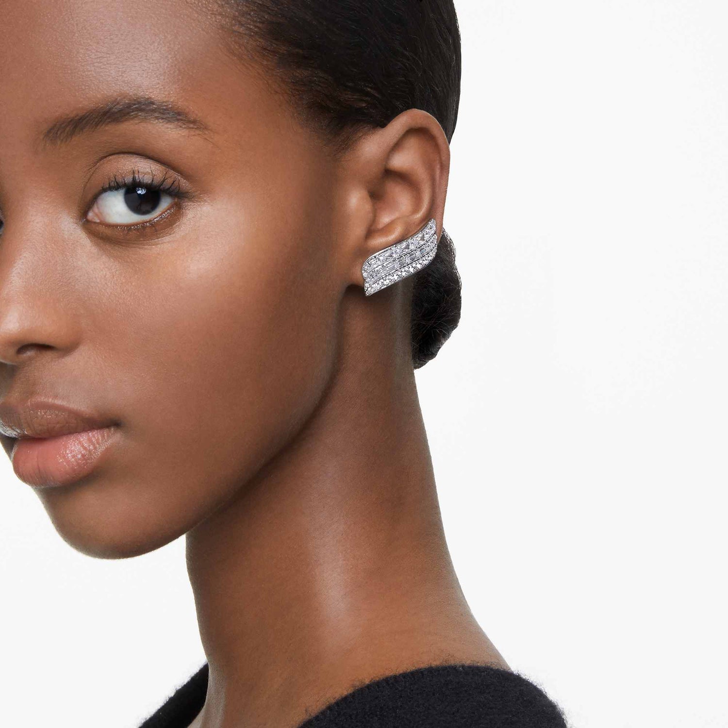 hyperbola-earrings-swarovski