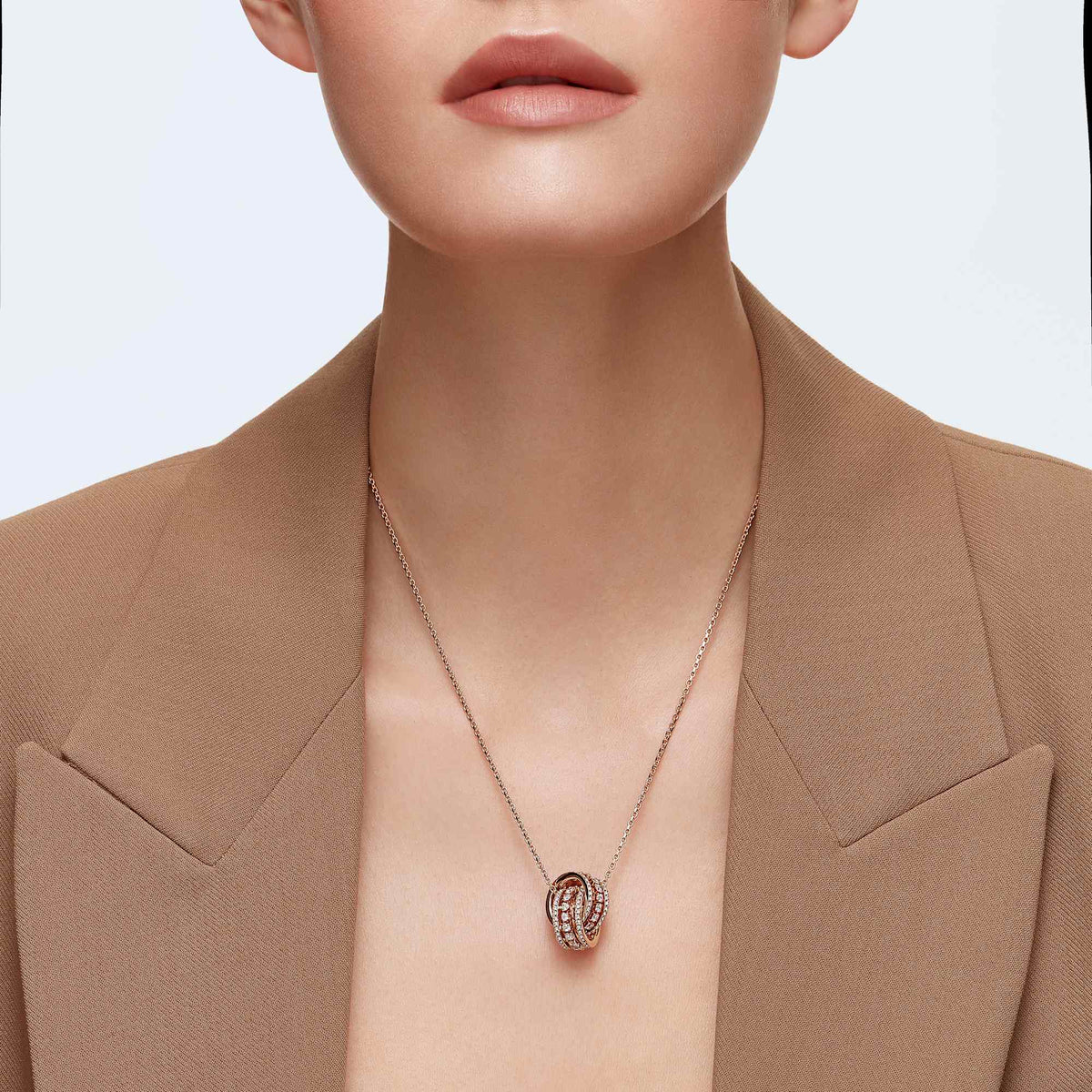 hyperbola-pendant-swarovski