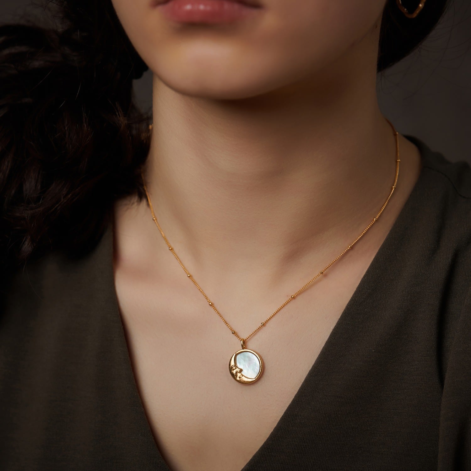 Iah Mother Shell Pearl Necklace