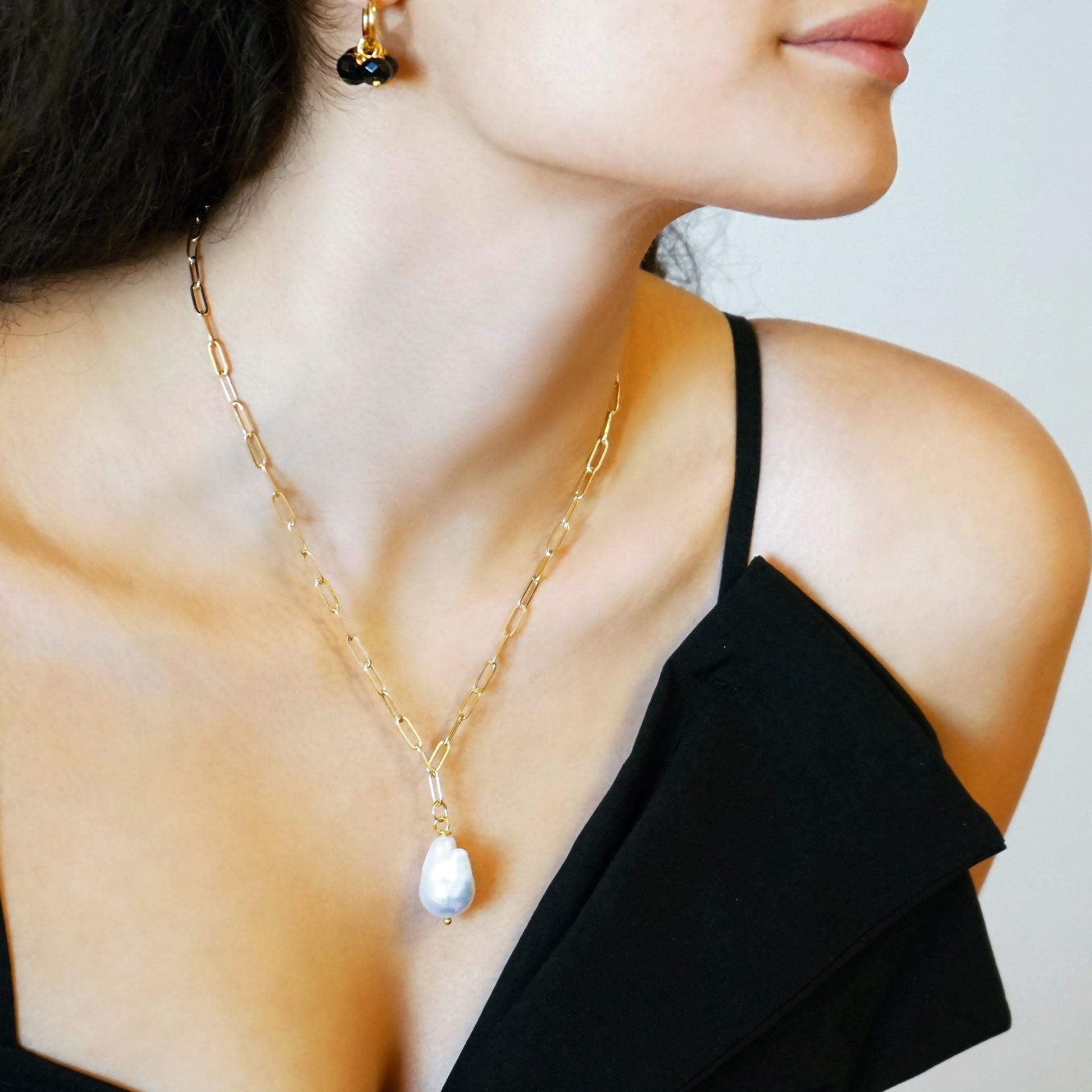 Baroque Pearl Necklace Lindsay