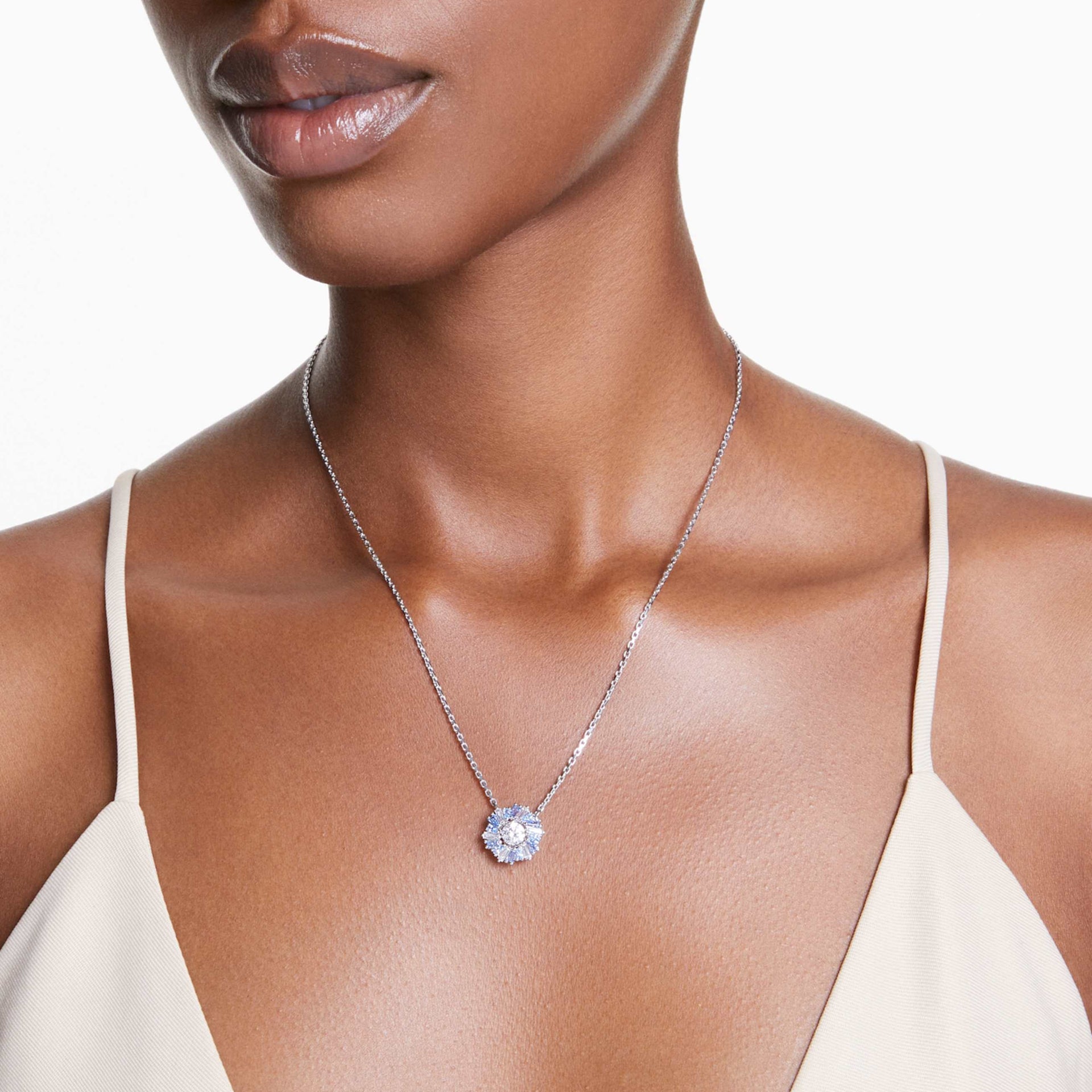 IDYLLIA PENDANT MIXED CUTS FLOWER BLUE RHODIUM PLATED