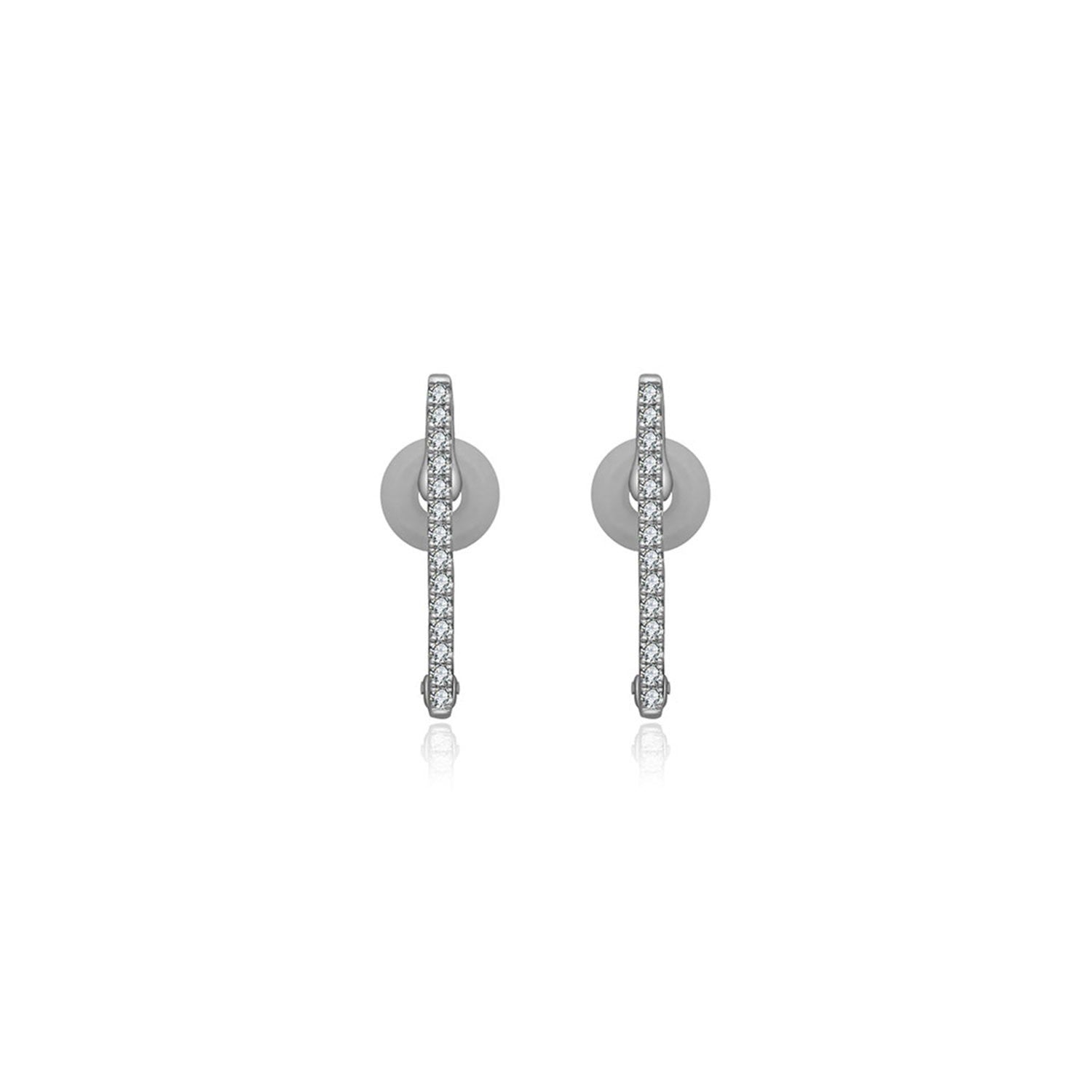 18K White Gold Vertical Line Diamond Ear Cuff