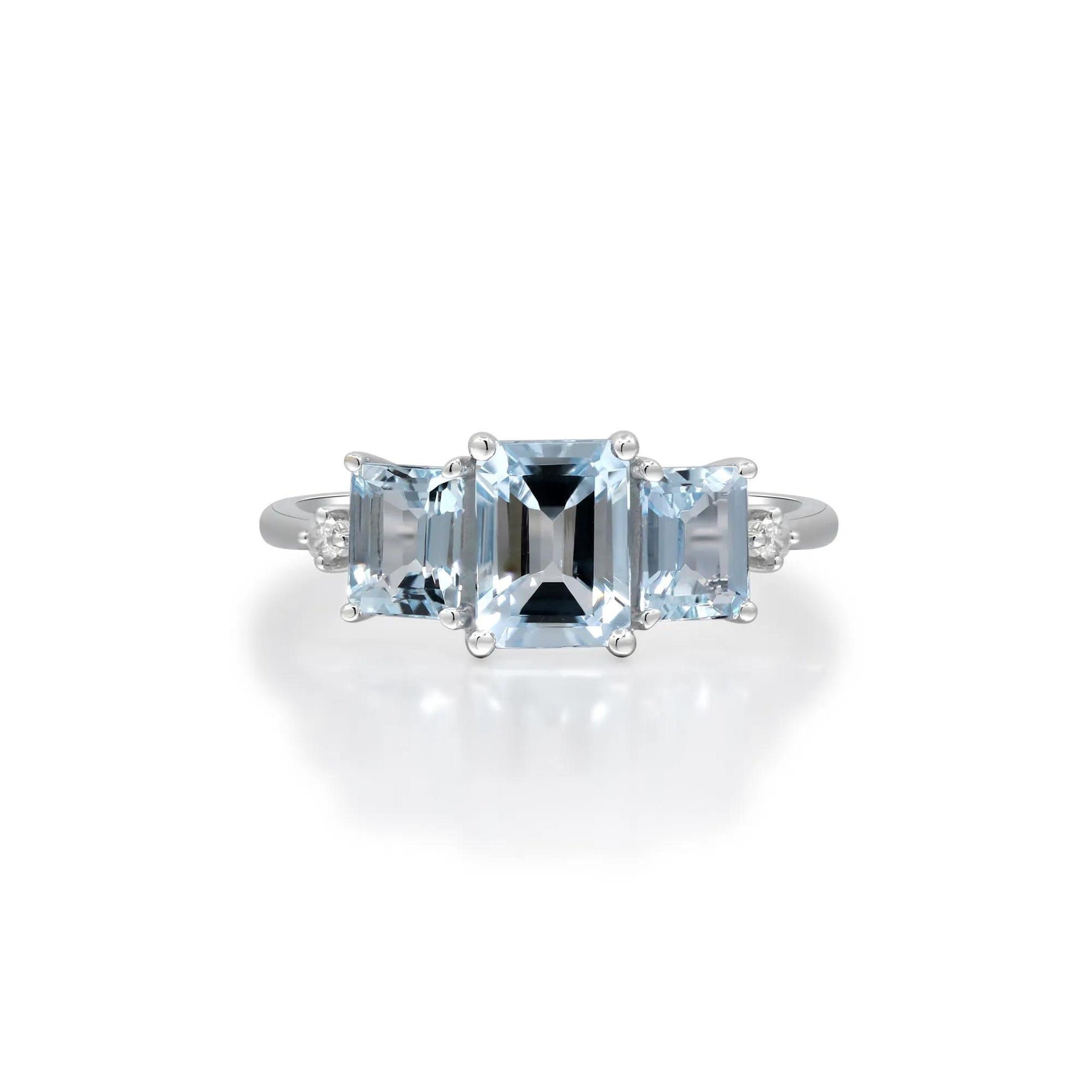 Aquamarine and Diamond Accent Ring 10K White Gold Round Brilliant Cut Size 6.5 2mm